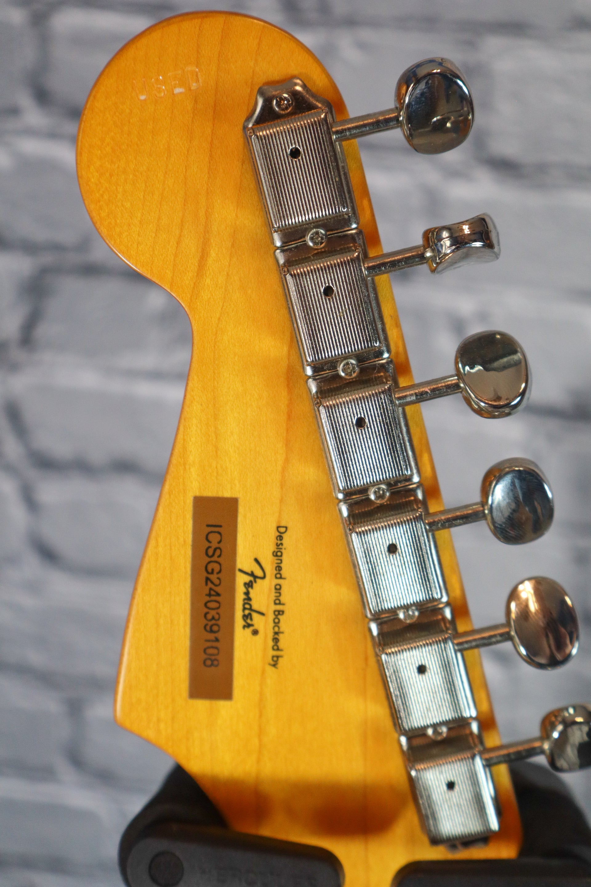 Squier FSR Classic Vibe 60s Stratocaster-Shell Pink