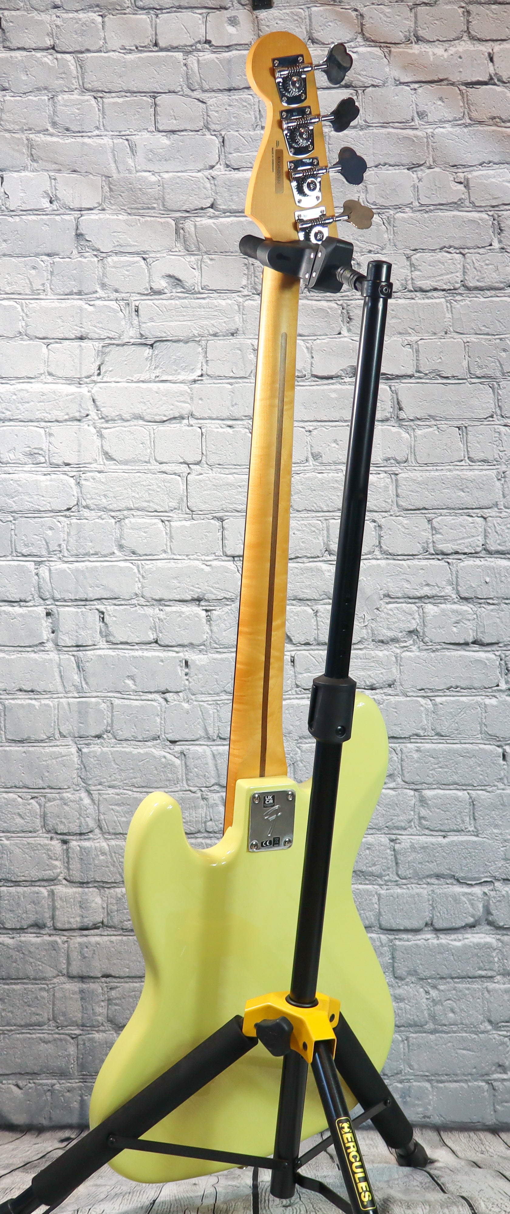 Fender Player II Jazz Bass-Hileah Yellow