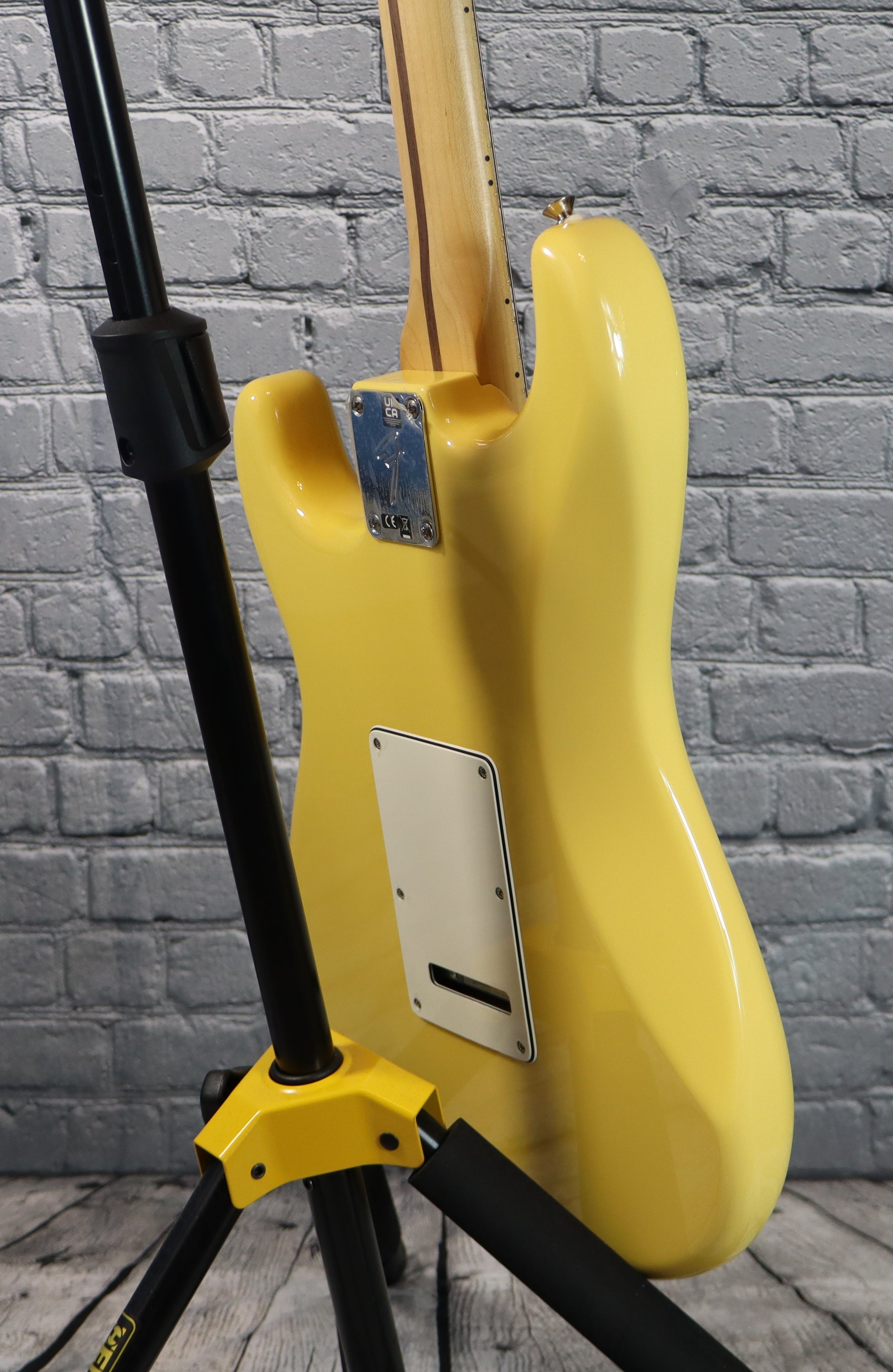 Fender Player Stratocaster-Buttercream