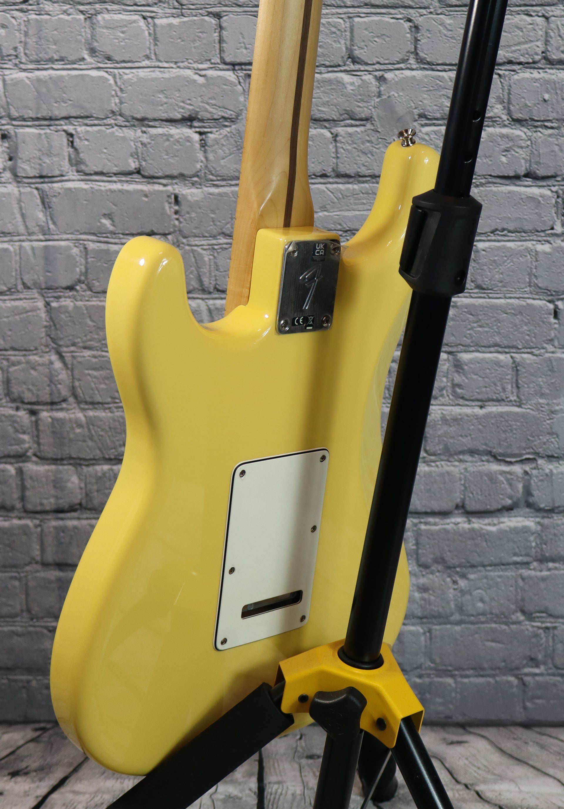 Fender Player Stratocaster-Buttercream