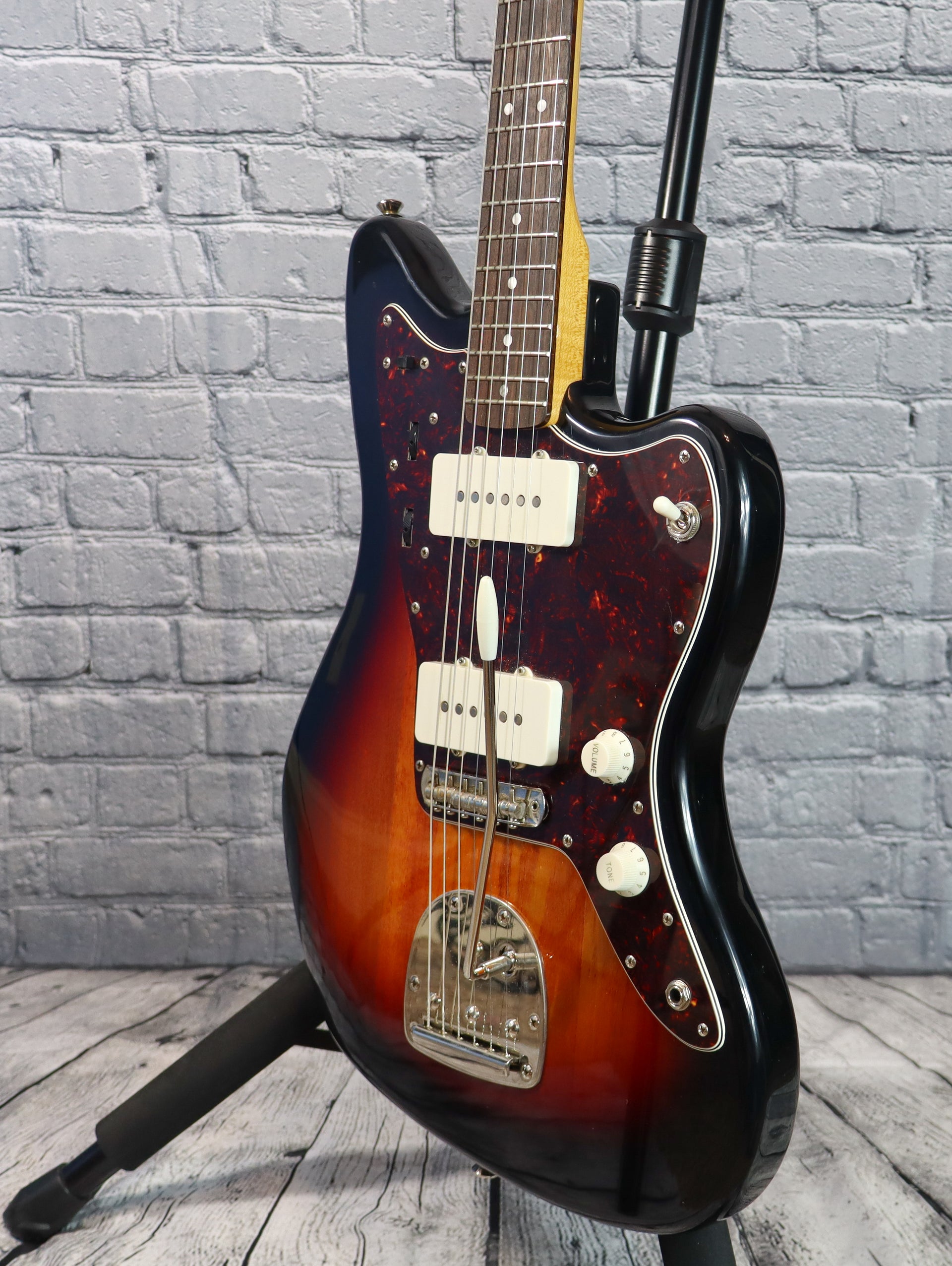 Squier Classic Vibe 60s Jazzmaster-3 Tone Sunburst