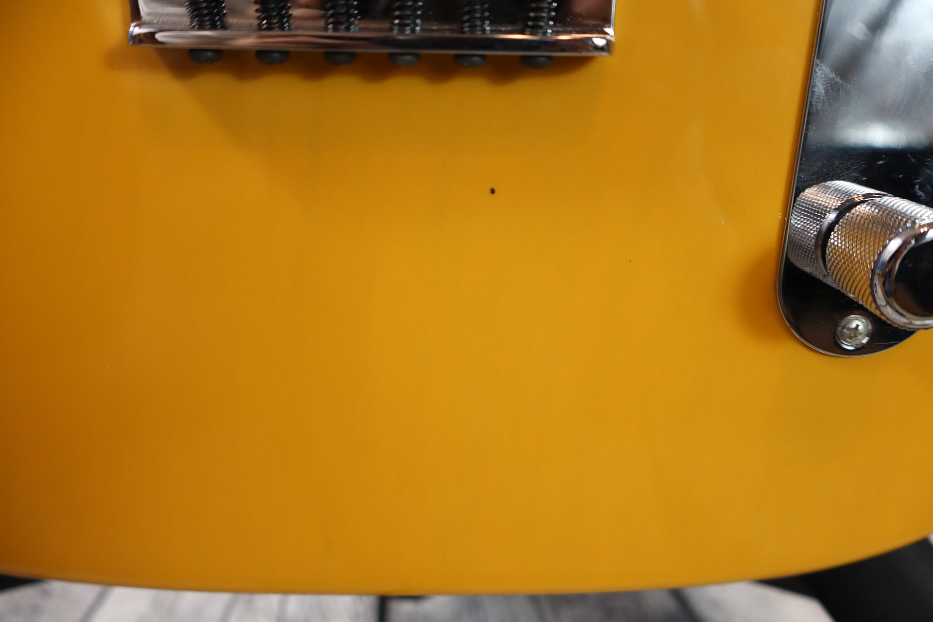 Fender Player Plus Telecaster-Butterscotch Blonde