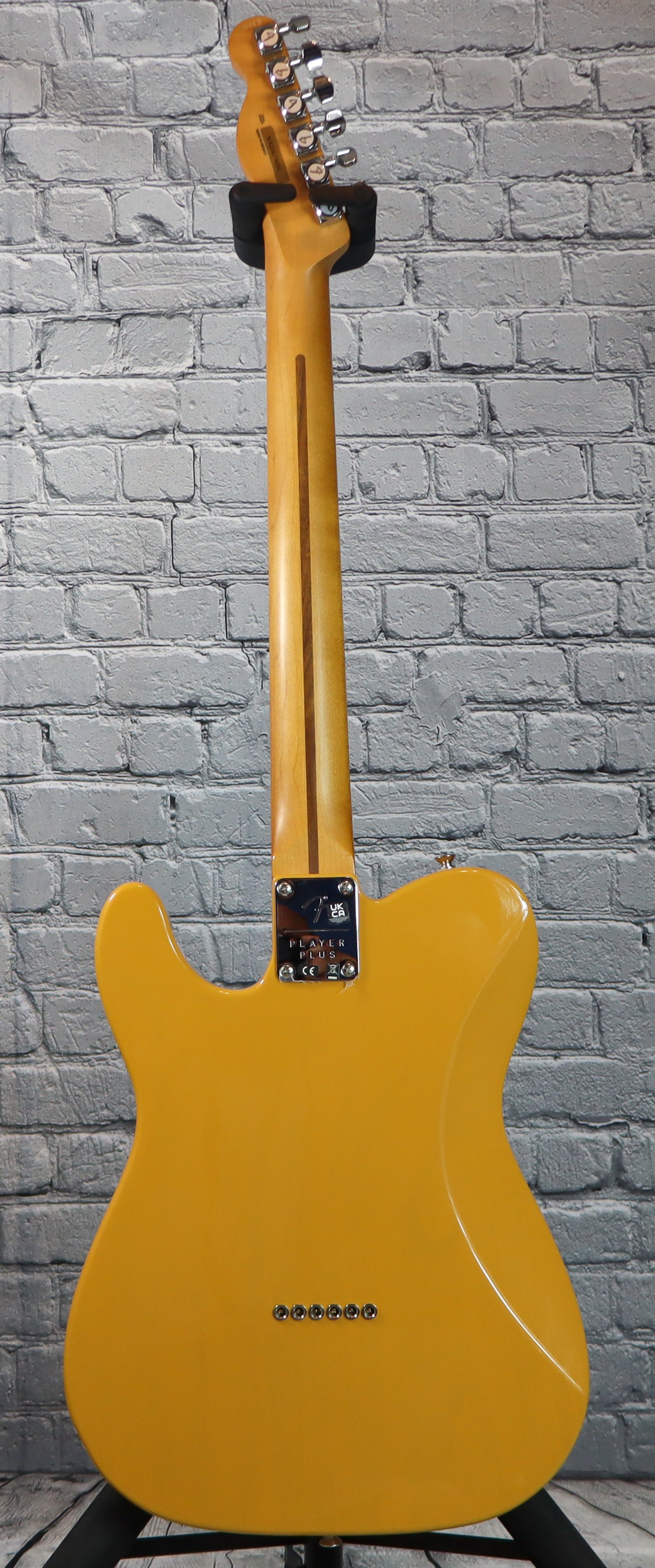 Fender Player Plus Telecaster-Butterscotch Blonde