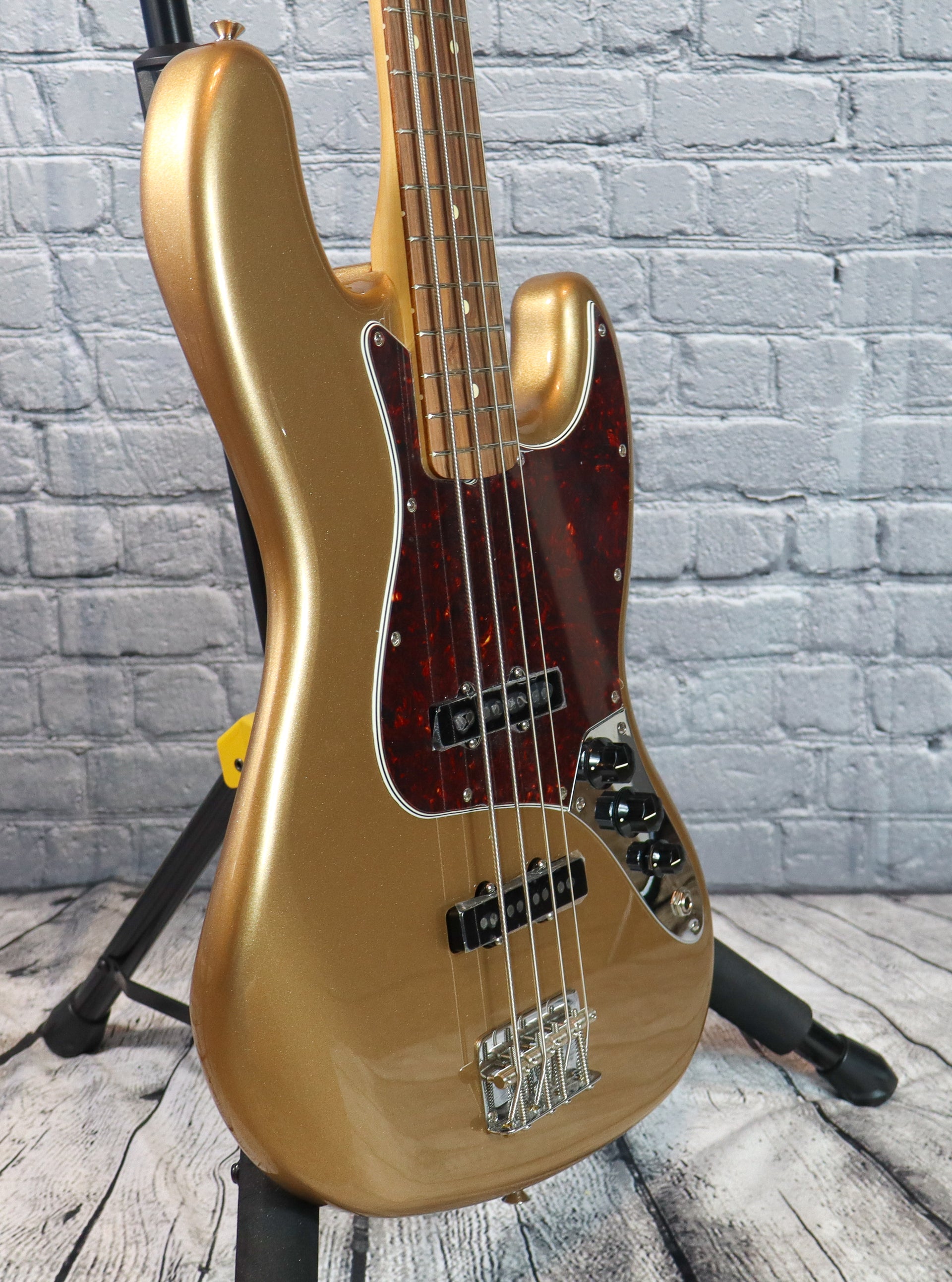 Fender Vintera 60s Jazz Bass-Firemist Gold