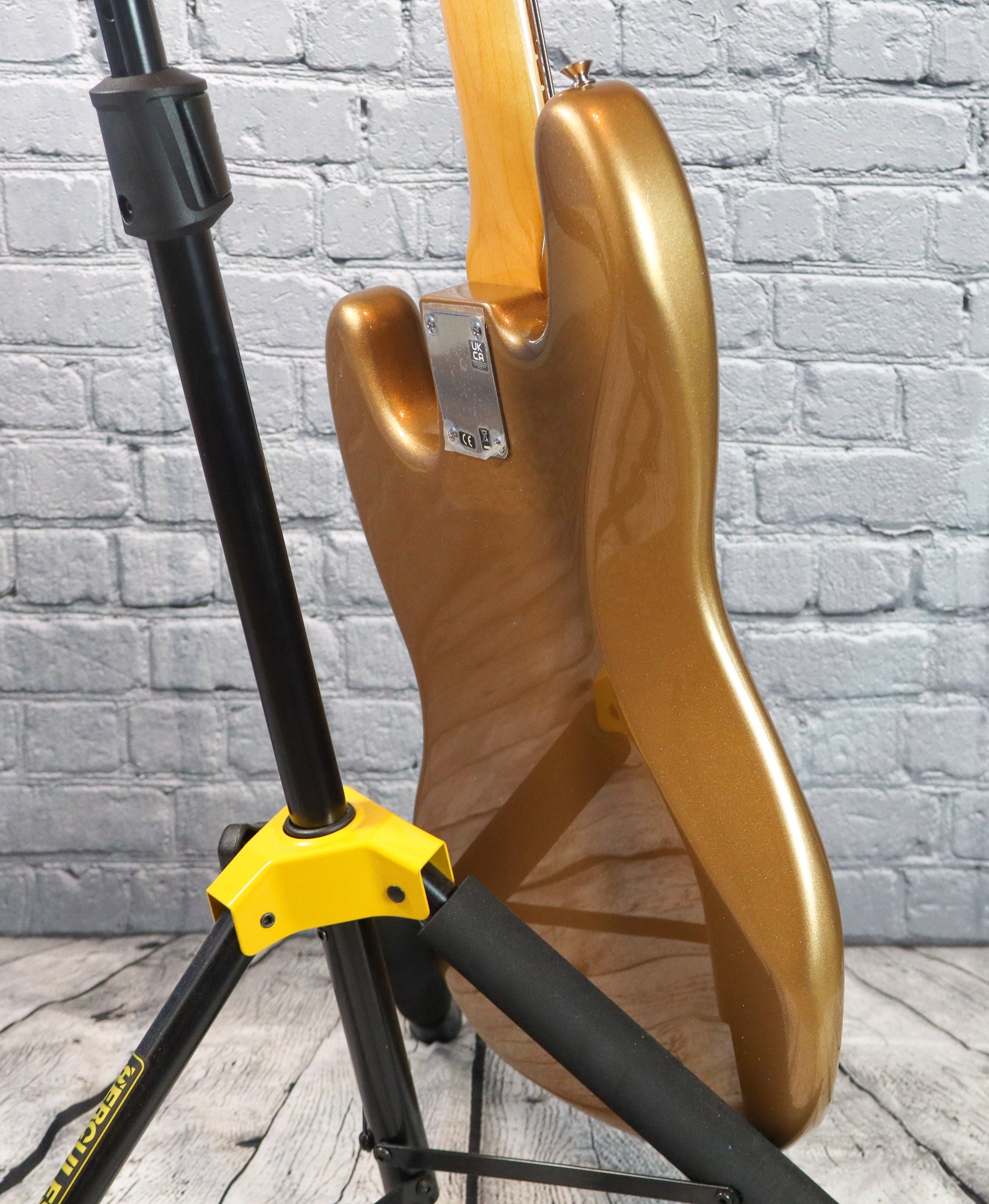 Fender Vintera 60s Jazz Bass-Firemist Gold