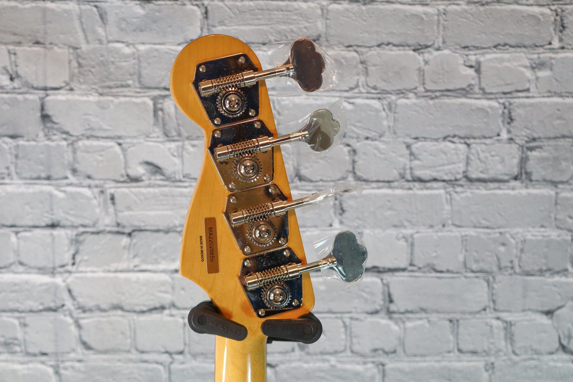Fender Vintera 60s Jazz Bass-Firemist Gold