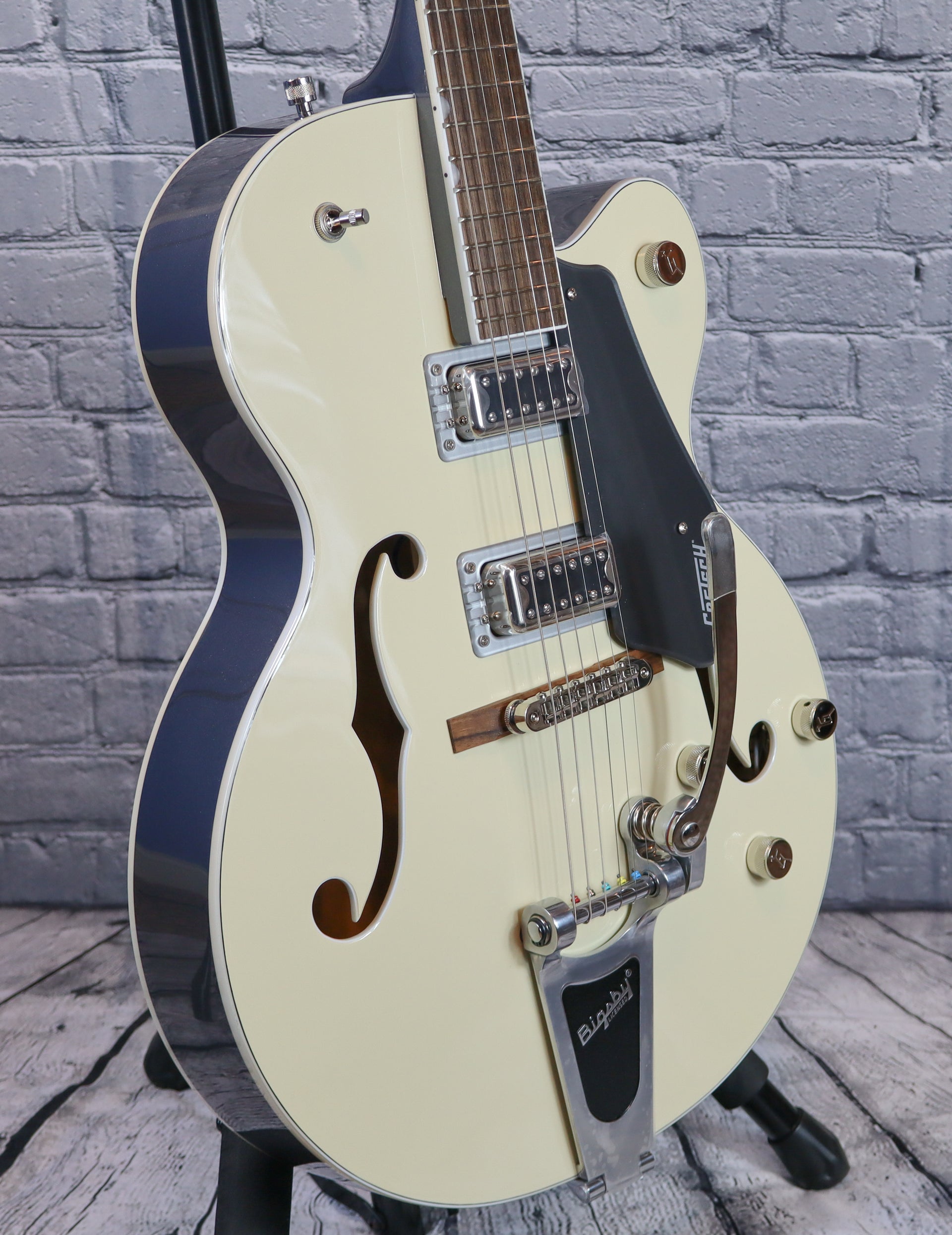 Gretsch G5420T Electromatic Classic Hollowbody Electric Guitar-Two Tone Vintage White/London Grey