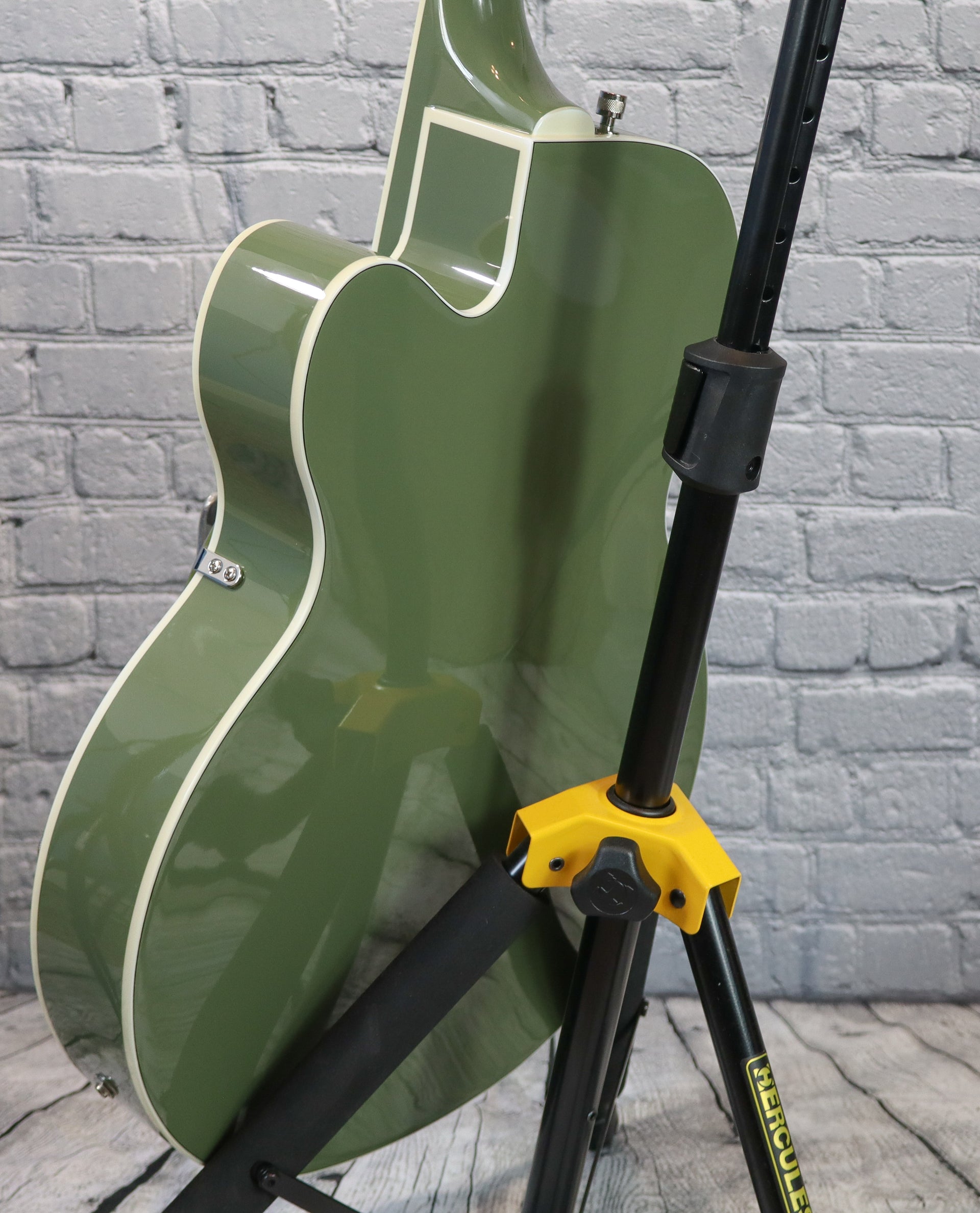 Gretsch G5420T Electromatic Classic Hollowbody Electric Guitar-Two Tone Anniversary Green