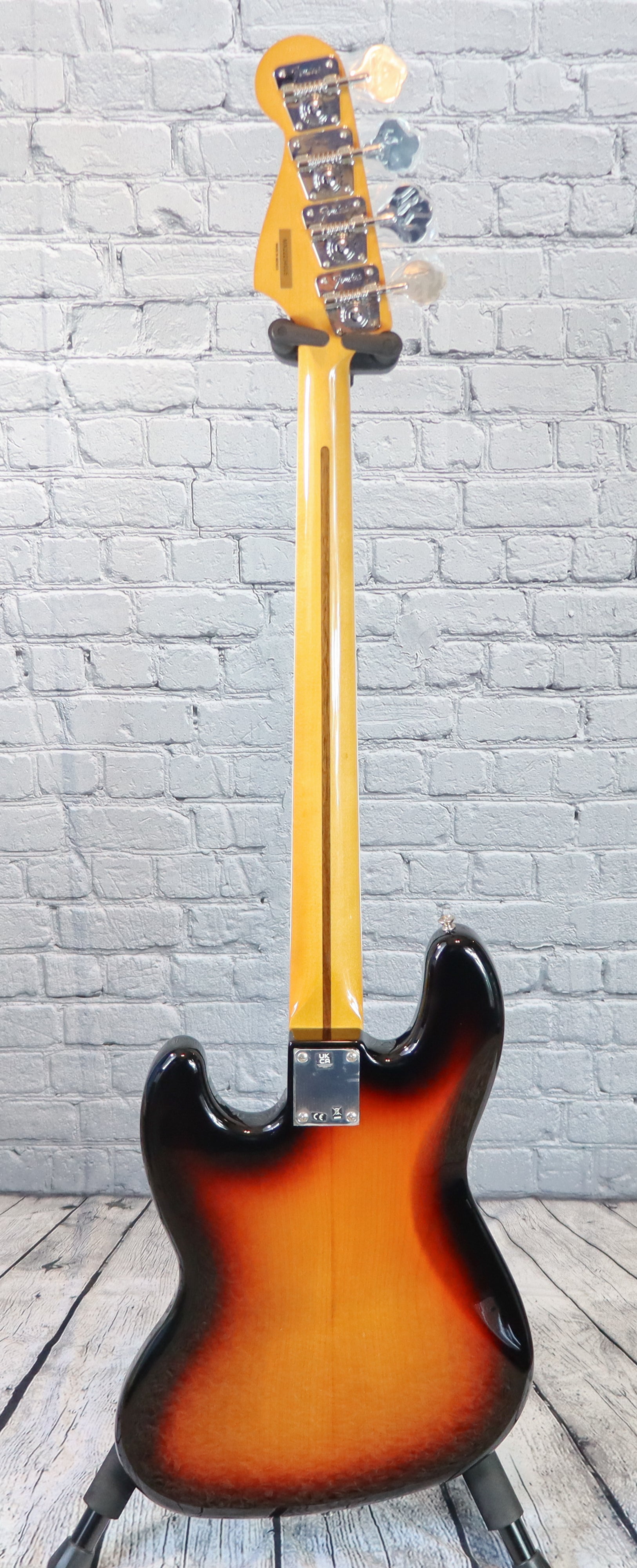 Fender Vintera 70s Jazz Bass-3 Tone Sunburst