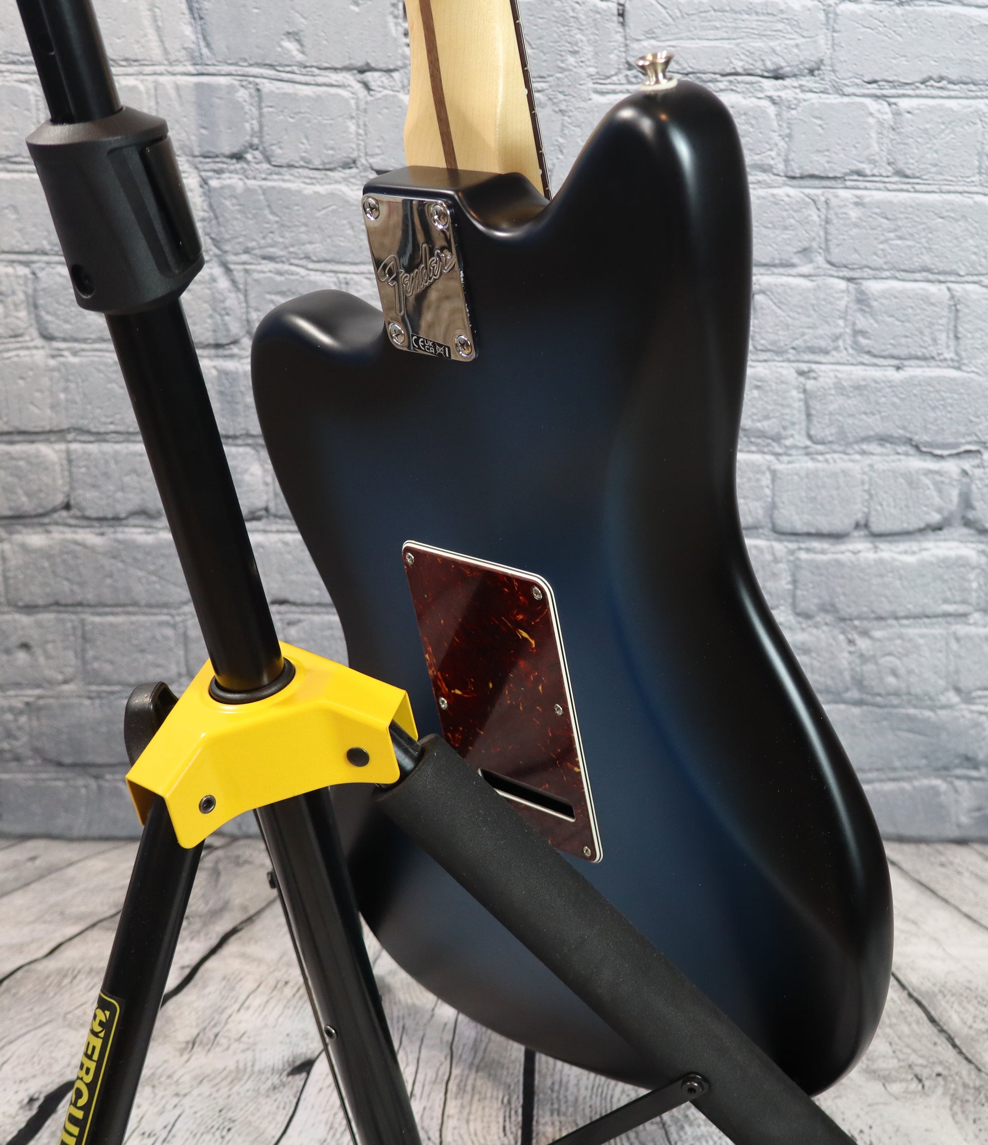 Fender American Performer Jazzmaster-Lake Placid Blue