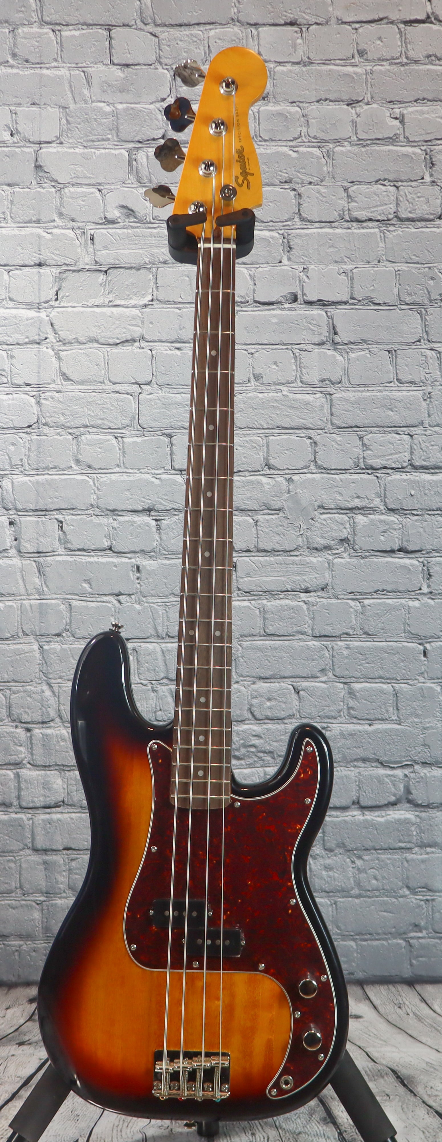 Squier Classic Vibe '60s Precision Bass - 3-Tone Sunburst