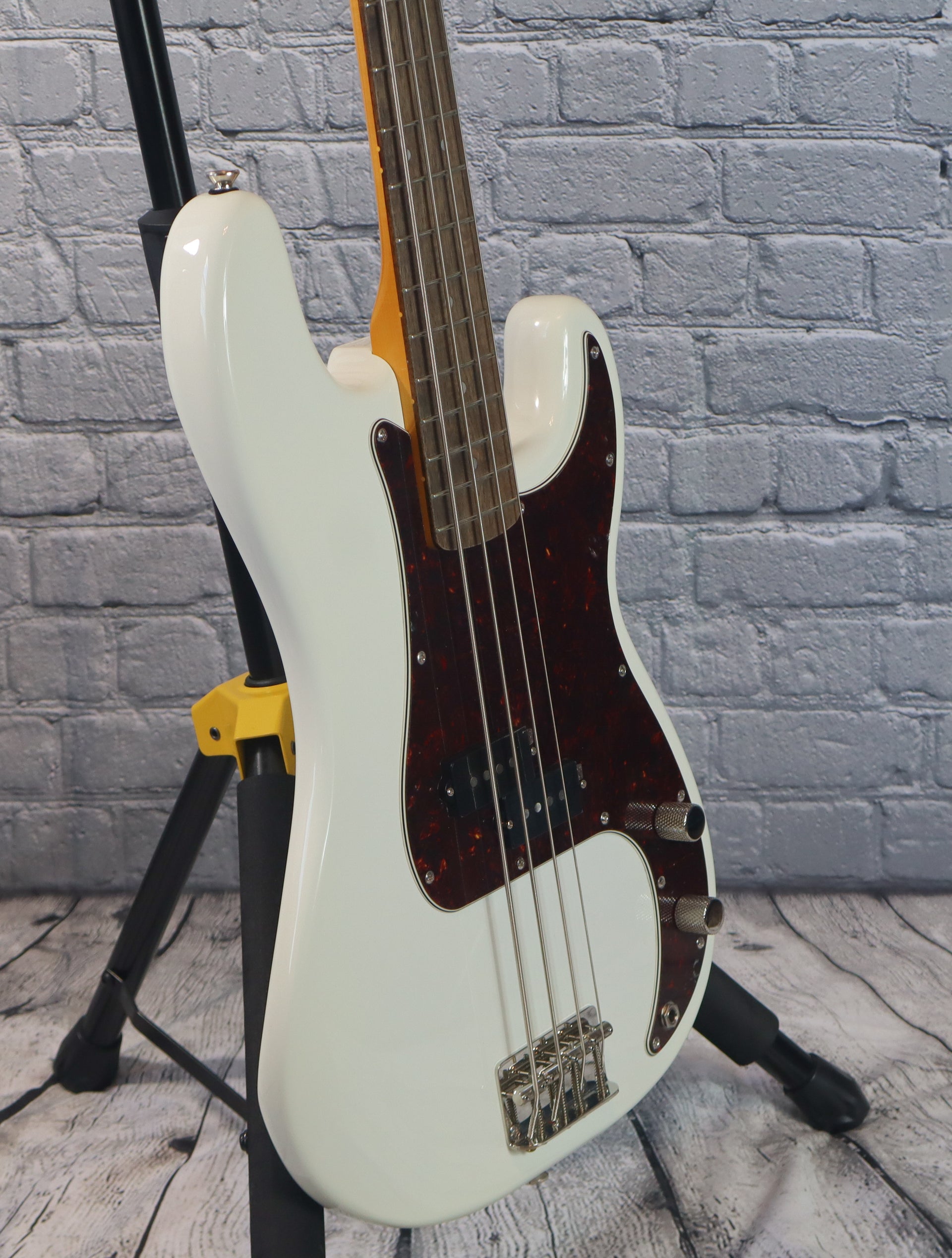 Squier Classic Vibe 60s Precision Bass-Olympic White
