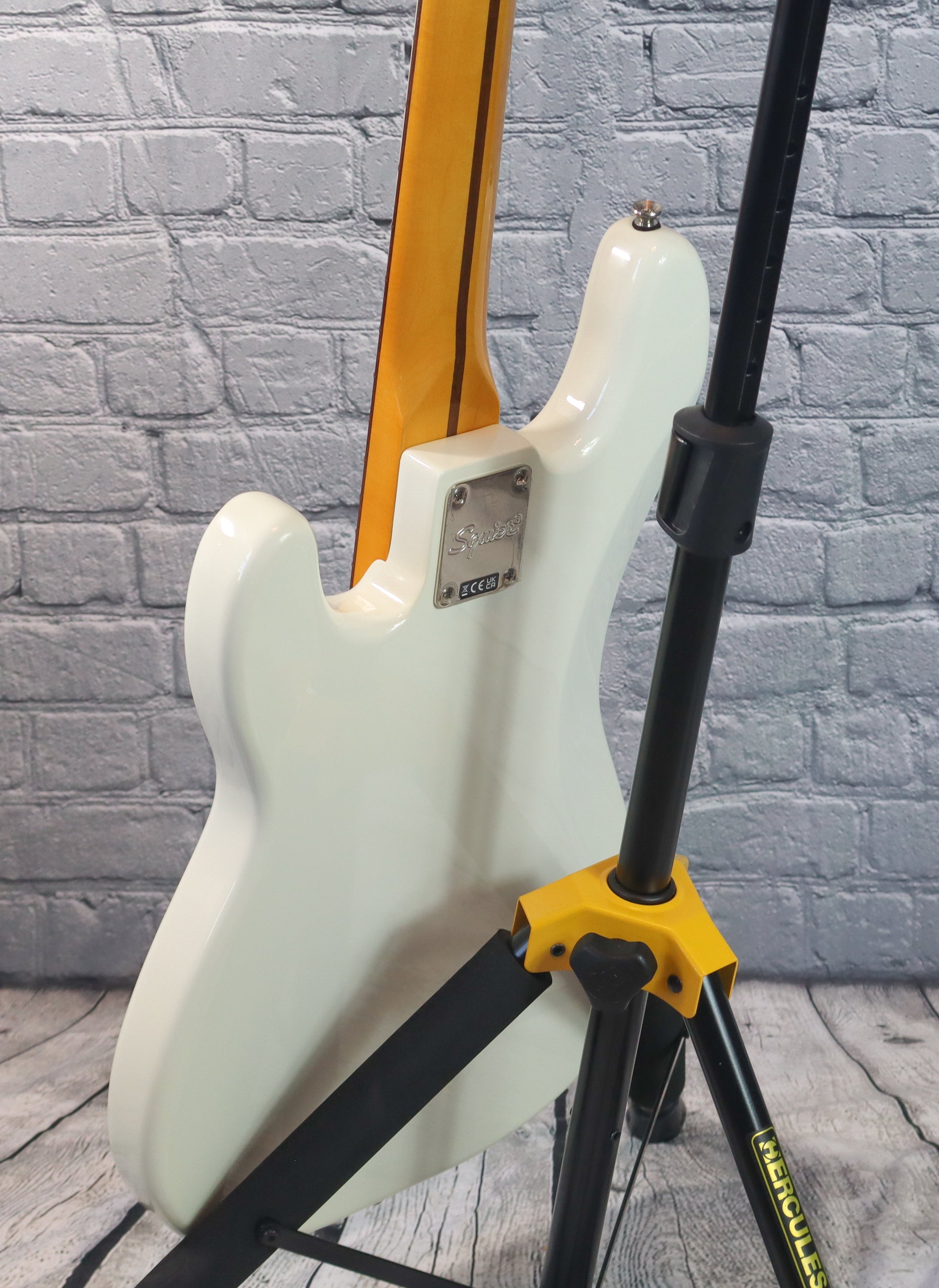 Squier Classic Vibe 60s Precision Bass-Olympic White