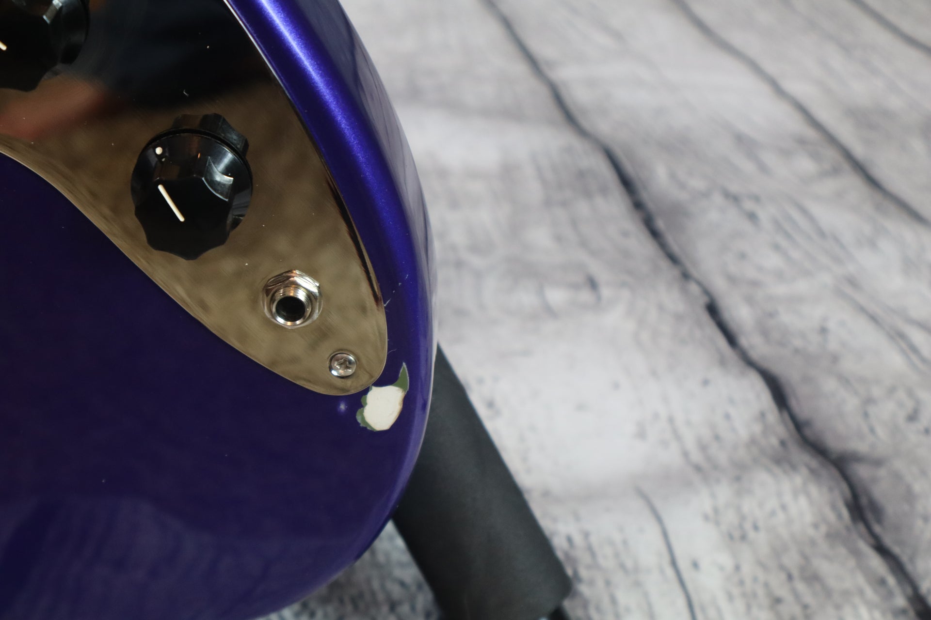 Squier FSR Classic Vibe Bass VI-Purple Metallic