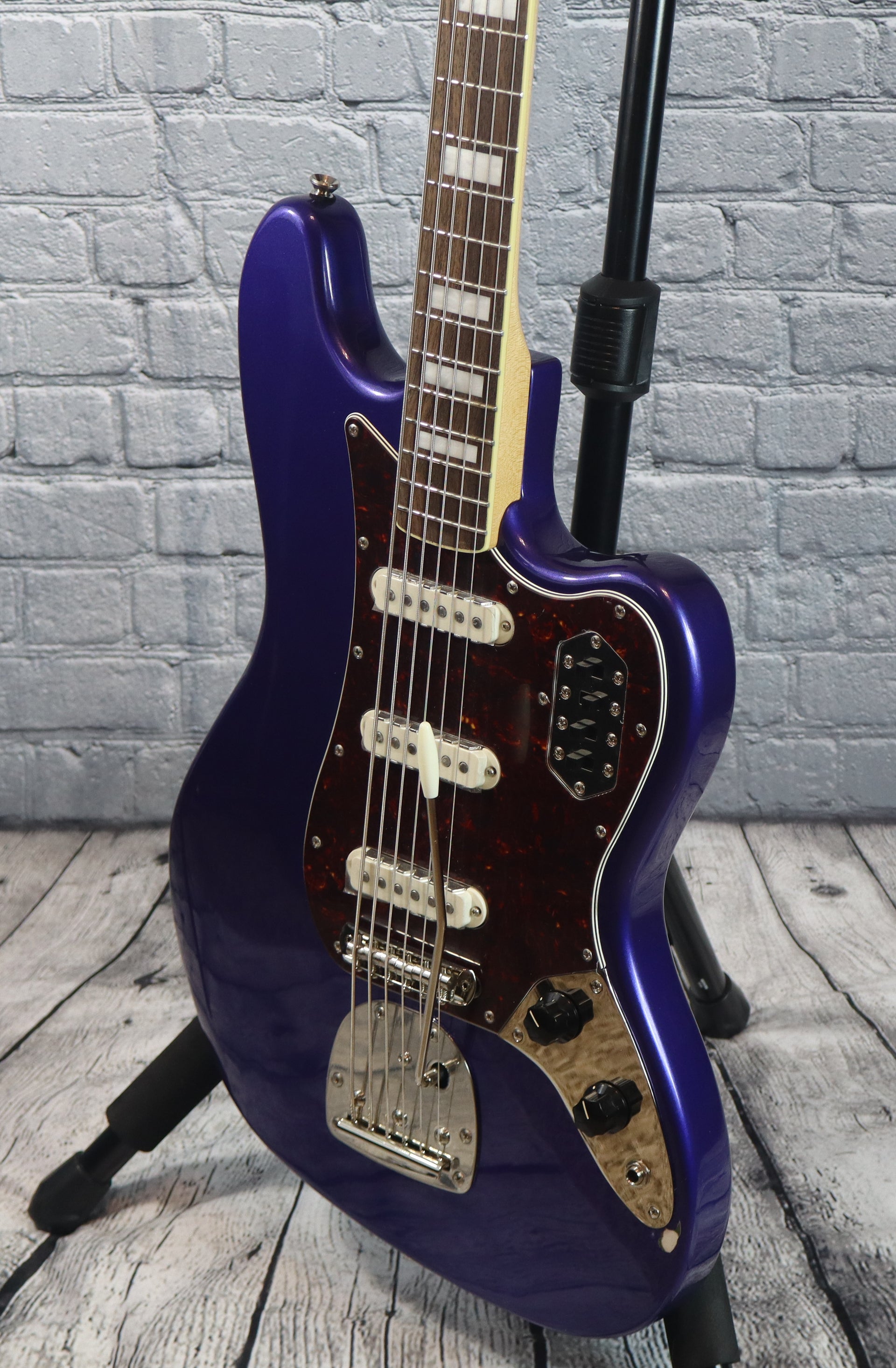 Squier FSR Classic Vibe Bass VI-Purple Metallic