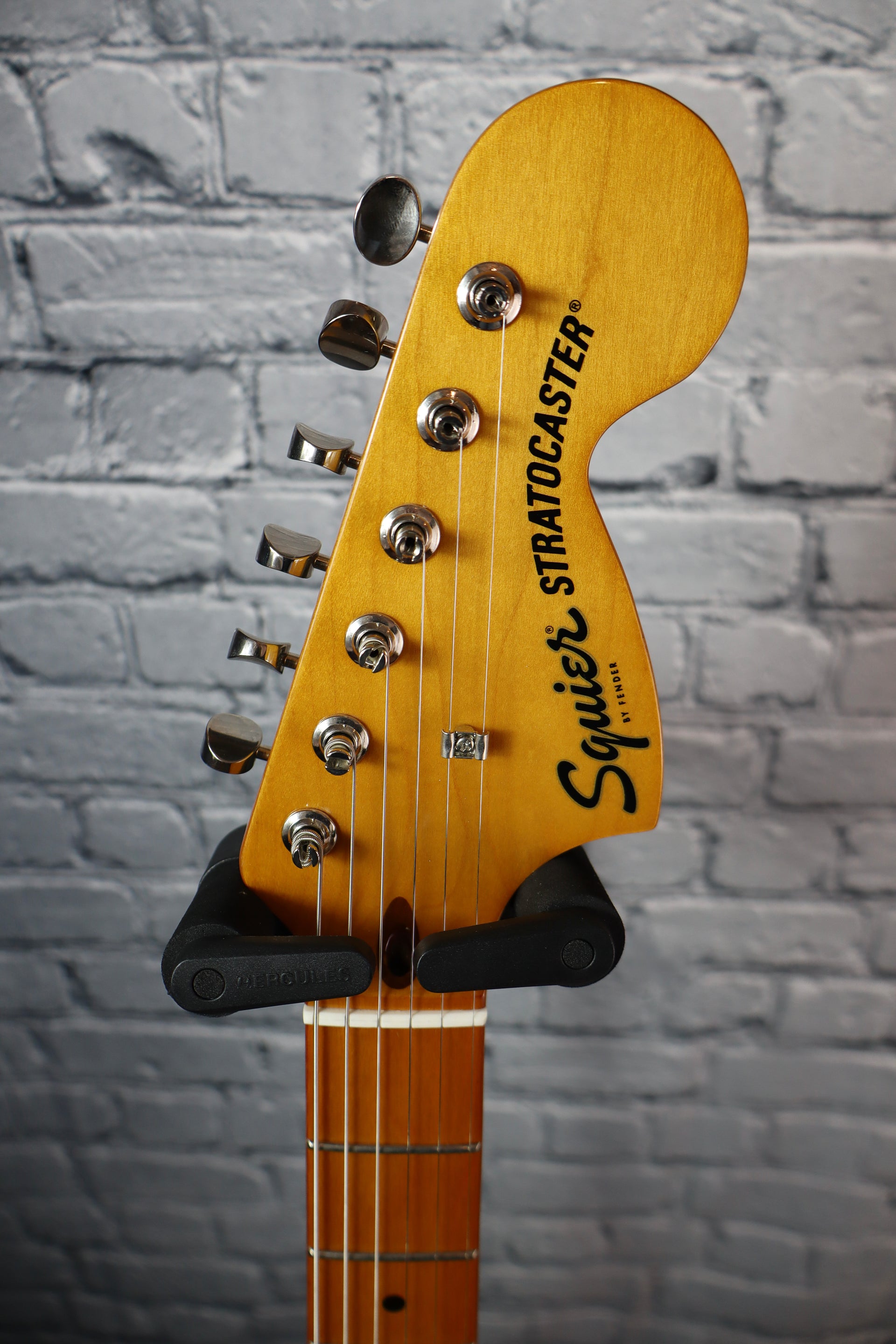 Squier Classic Vibe 70s Stratocaster HSS-Black