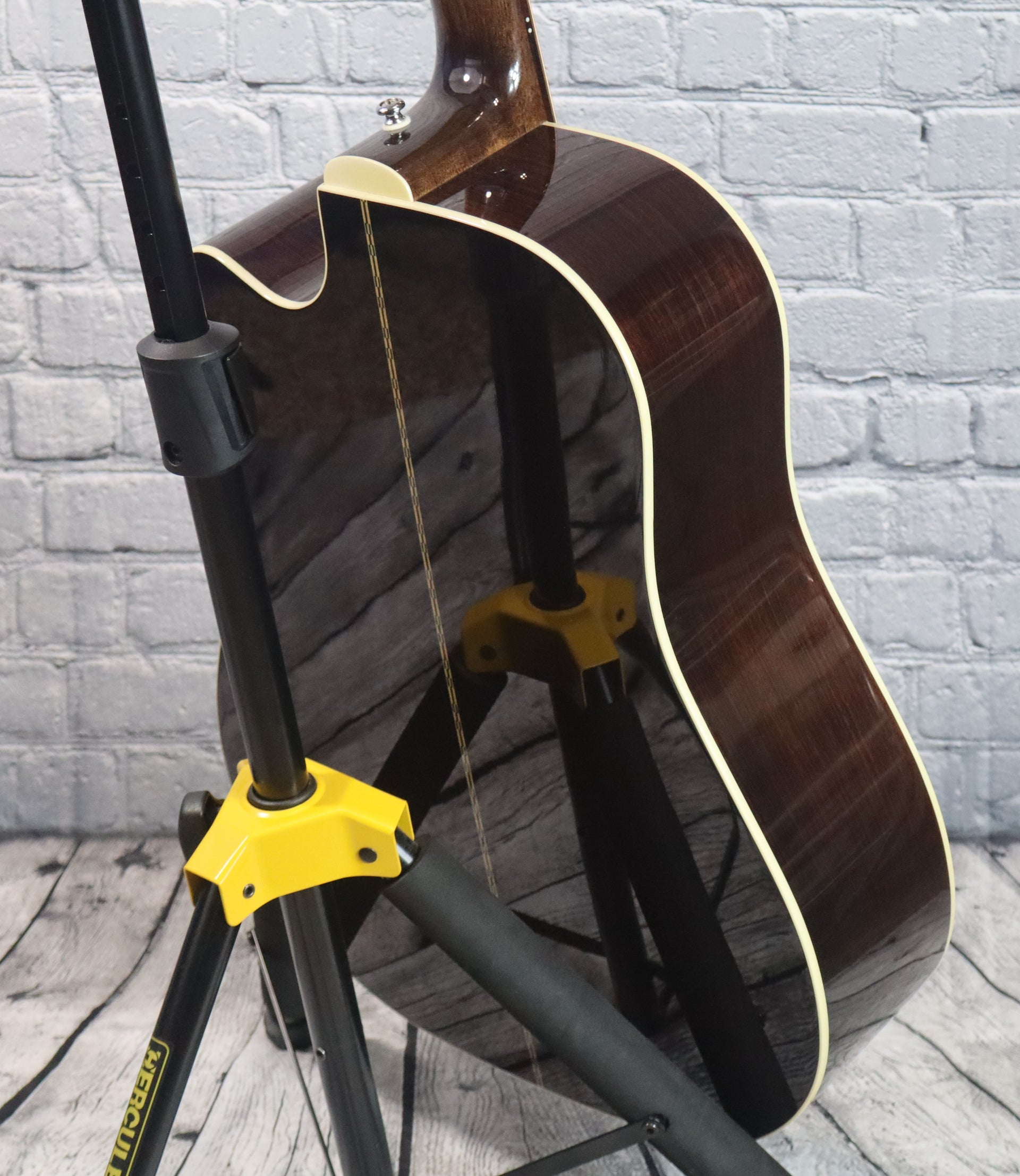 Guild D150CE Acoustic-Electric Guitar-Natural