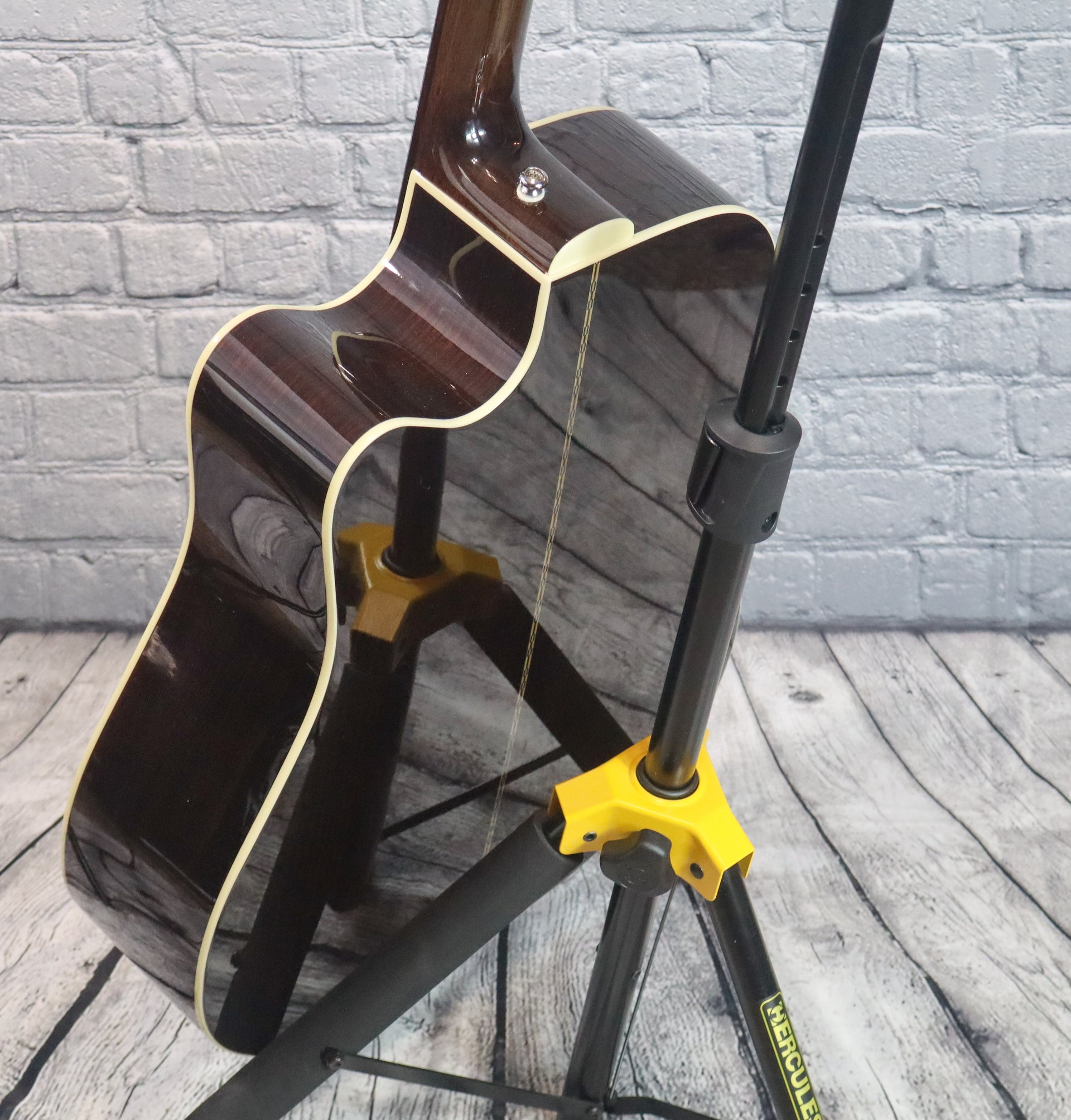 Guild D150CE Acoustic-Electric Guitar-Natural