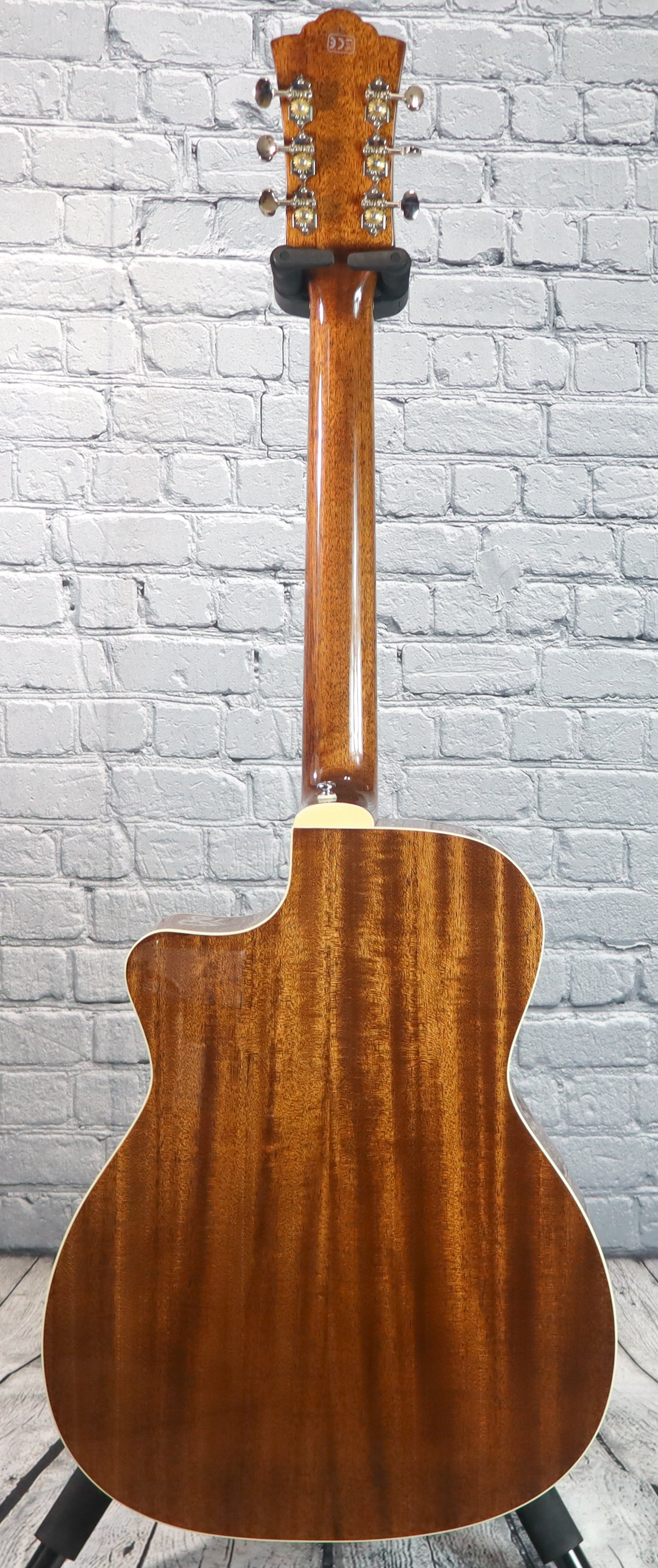 Guild OM-140Ce Orchestra Acoustic-Electric Guitar-Natural