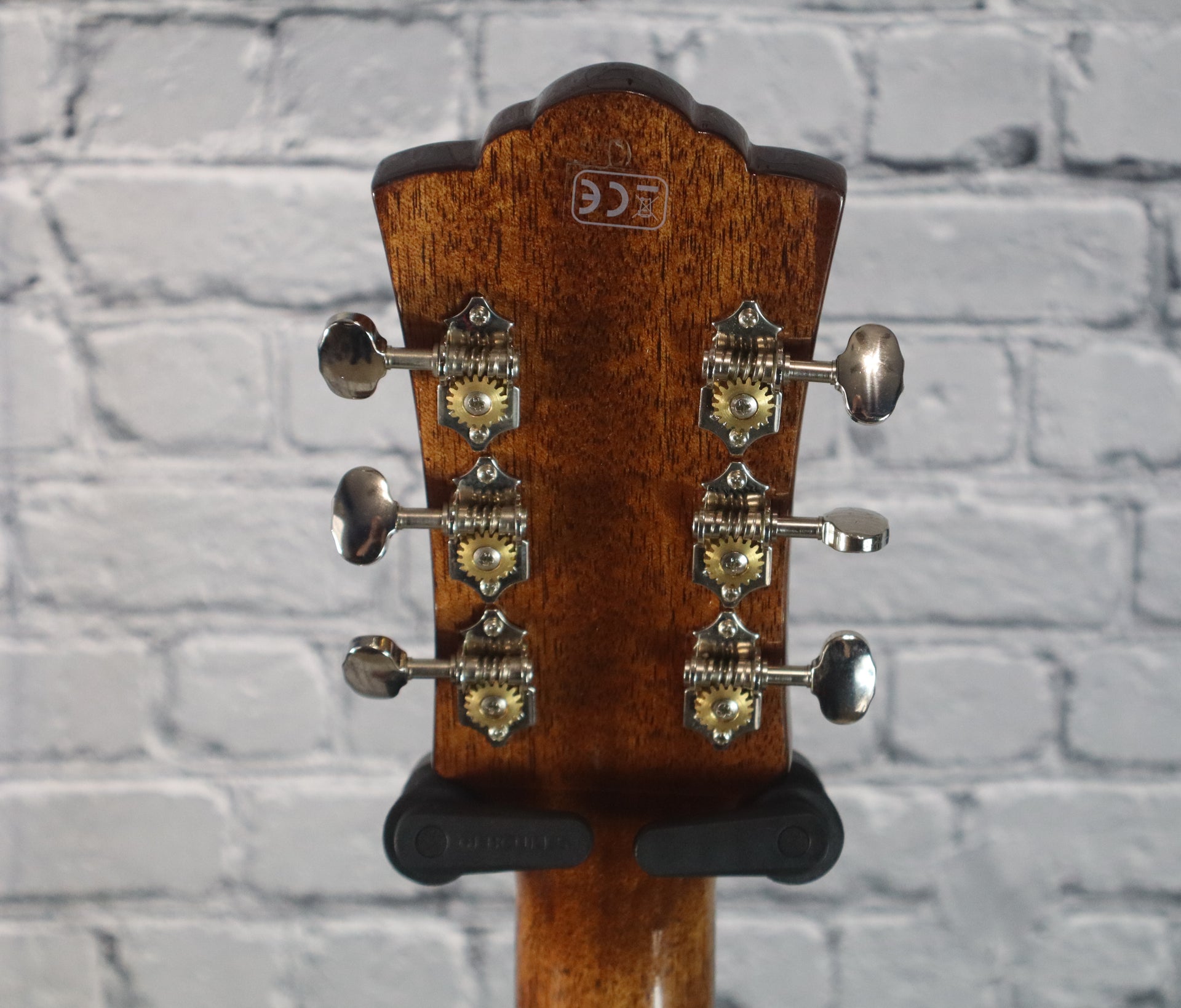 Guild OM-140Ce Orchestra Acoustic-Electric Guitar-Natural