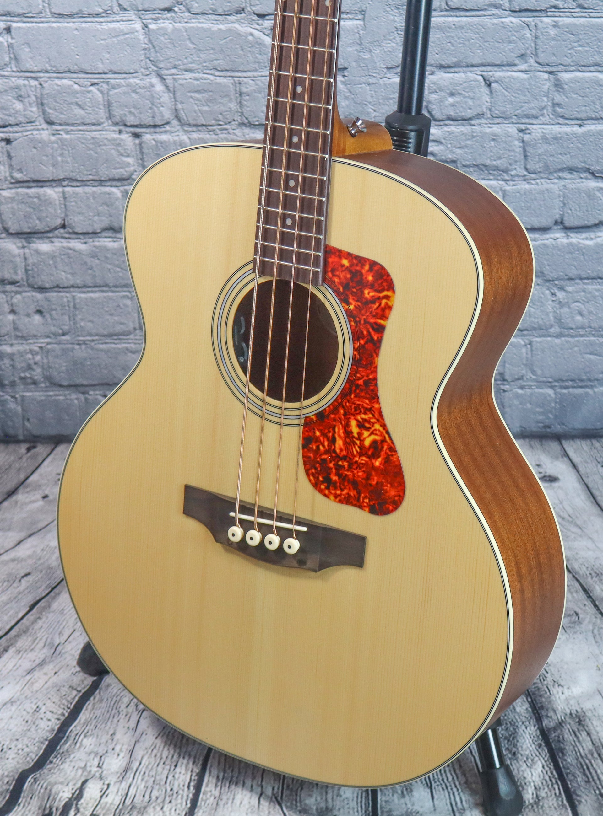Guild B-240E Concert Acoustic-Electric Bass Guitar-Natural