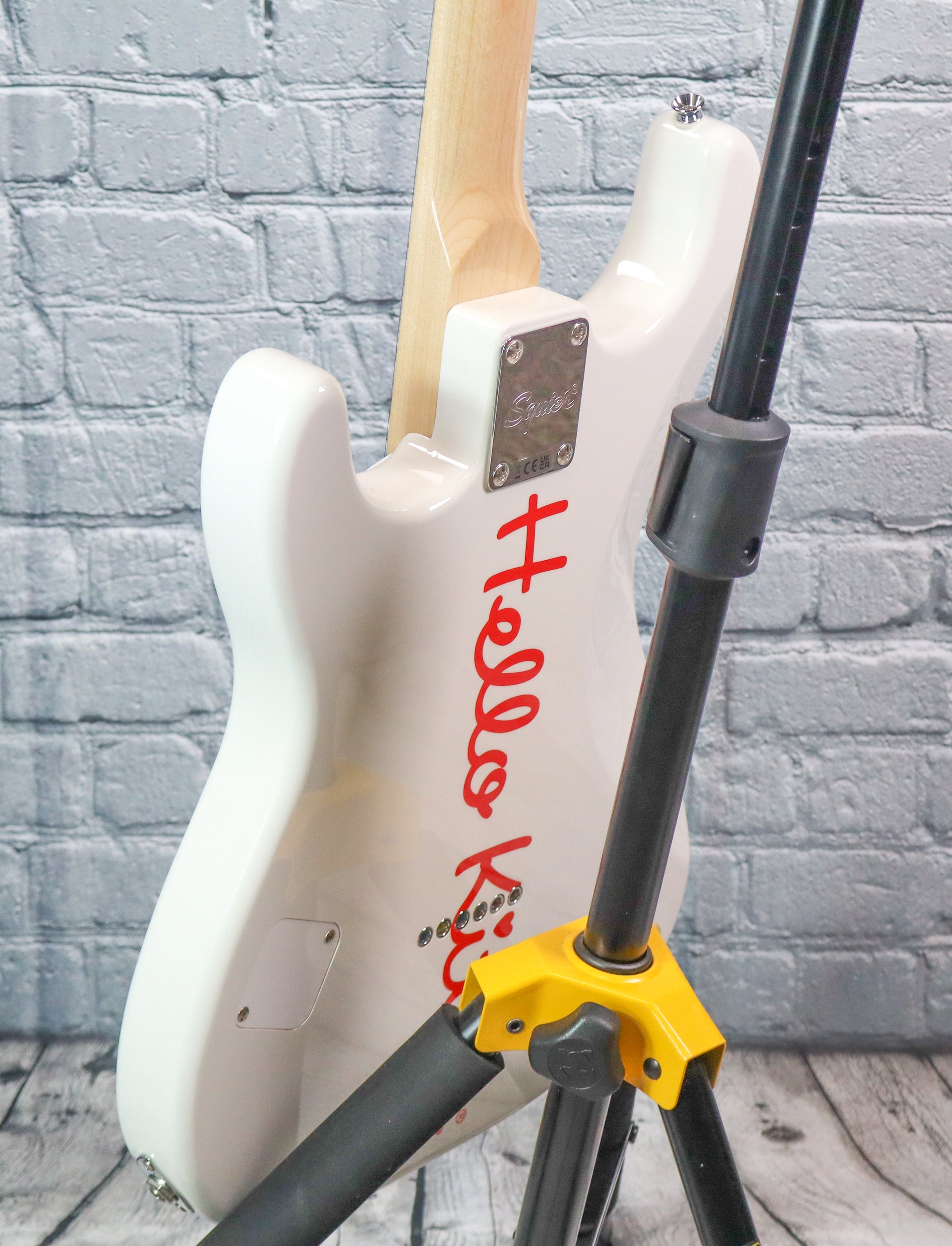 Squier Hello Kitty Stratocaster-White