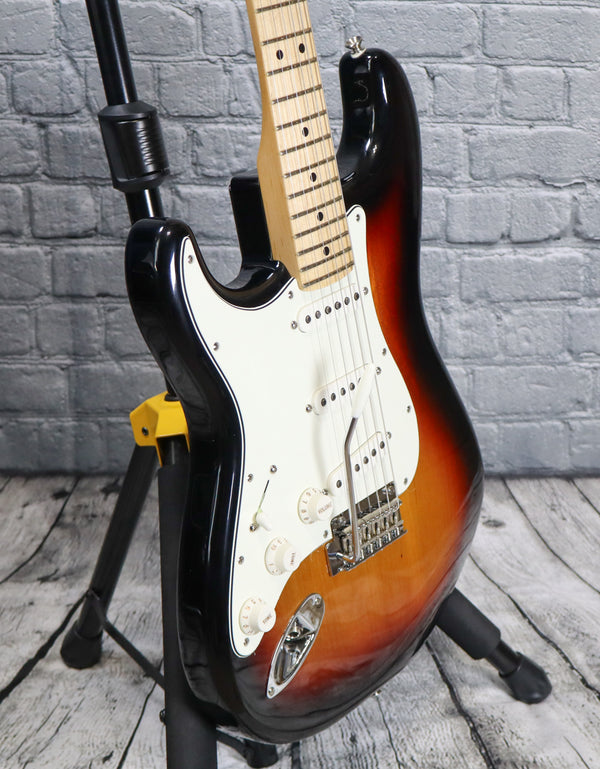 Fender Player Stratocaster Left Handed-3 Tone Sunburst