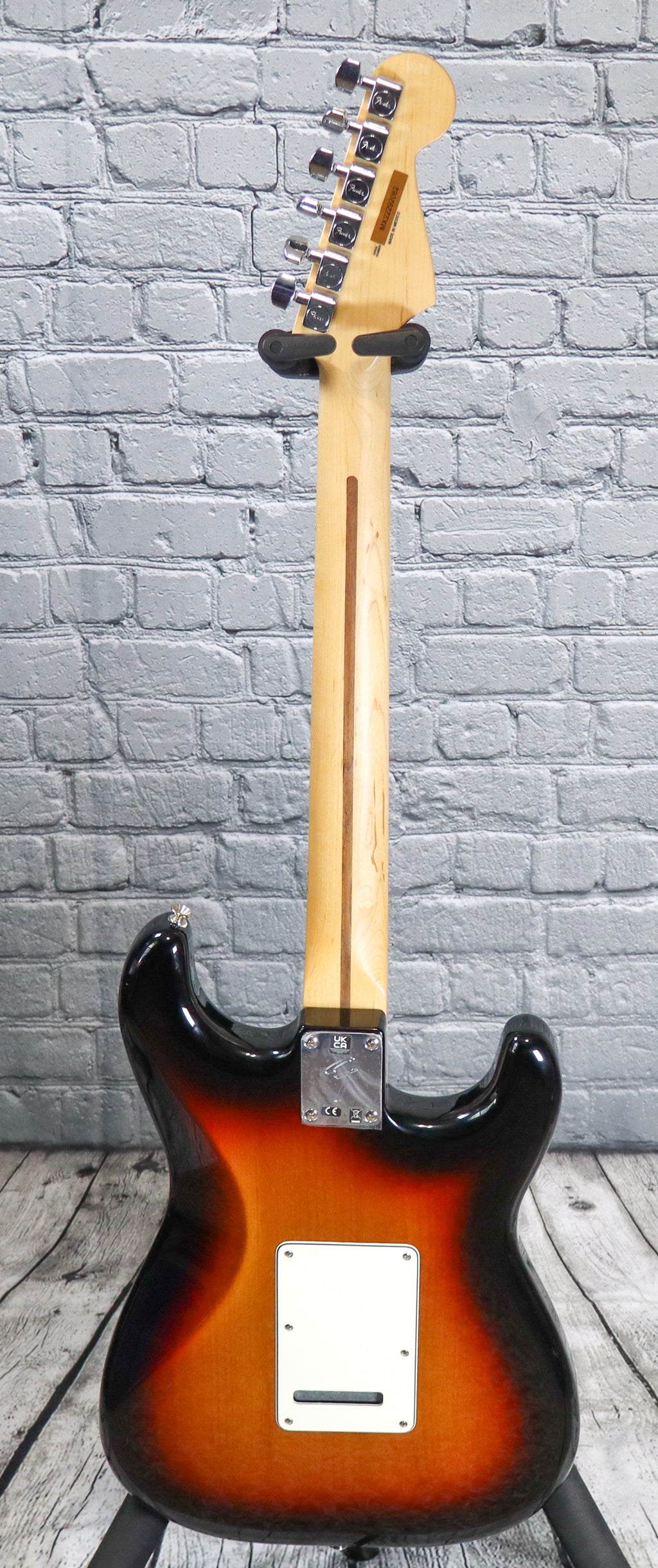 Fender Player Stratocaster Left Handed-3 Tone Sunburst