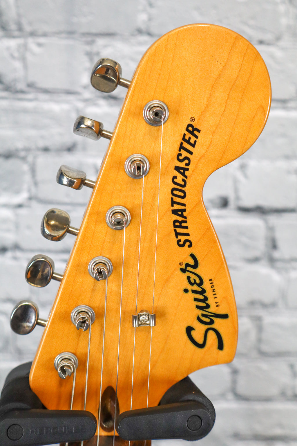 Squier Classic Vibe 70s Stratocaster HSS-Walnut