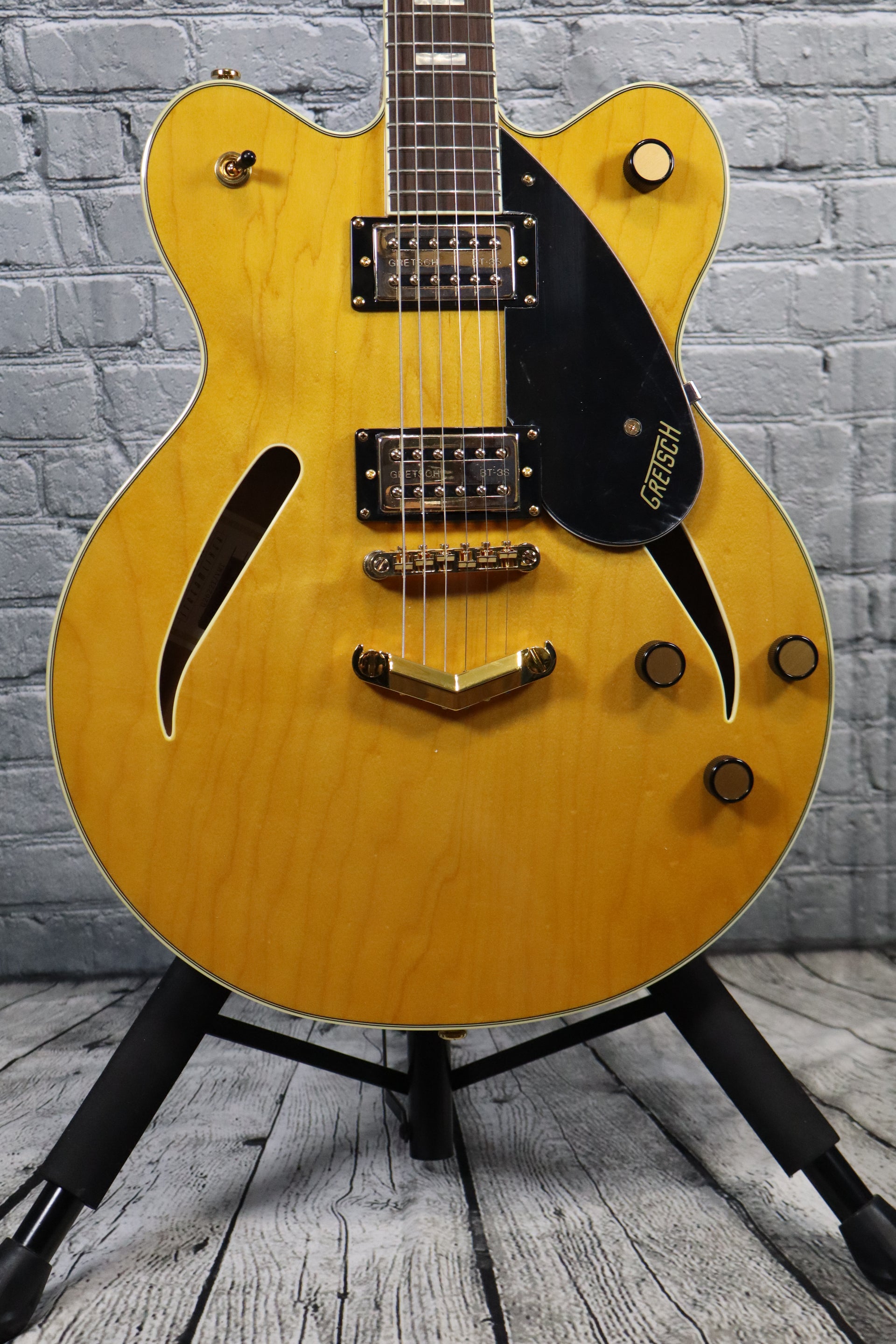 Gretsch G2522T Streamliner Center Block Double Cut Electric Guitar with Bigsby-Village Amber