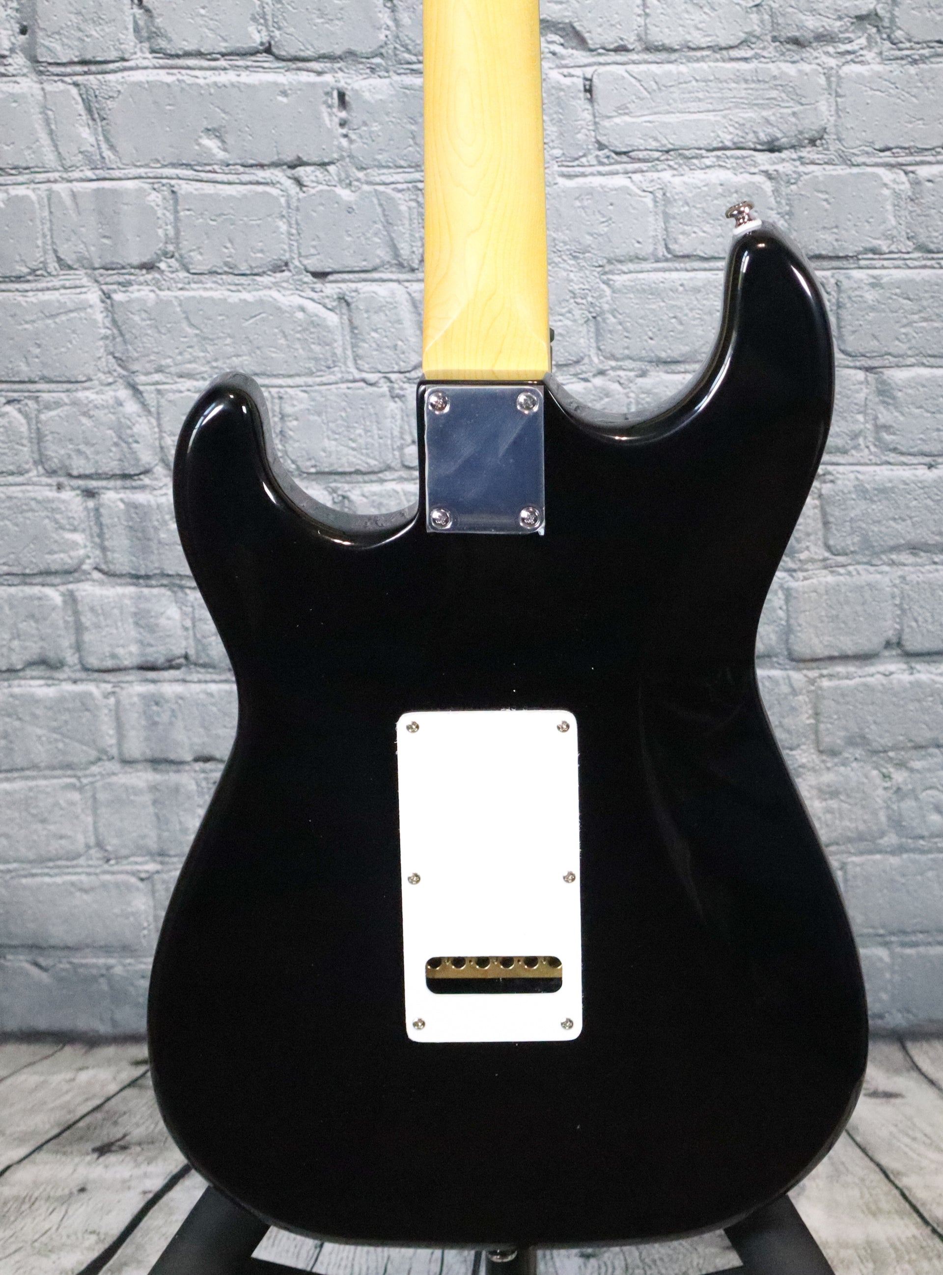 G&L Tribute Legacy Electric Guitar-3 Tone Sunburst