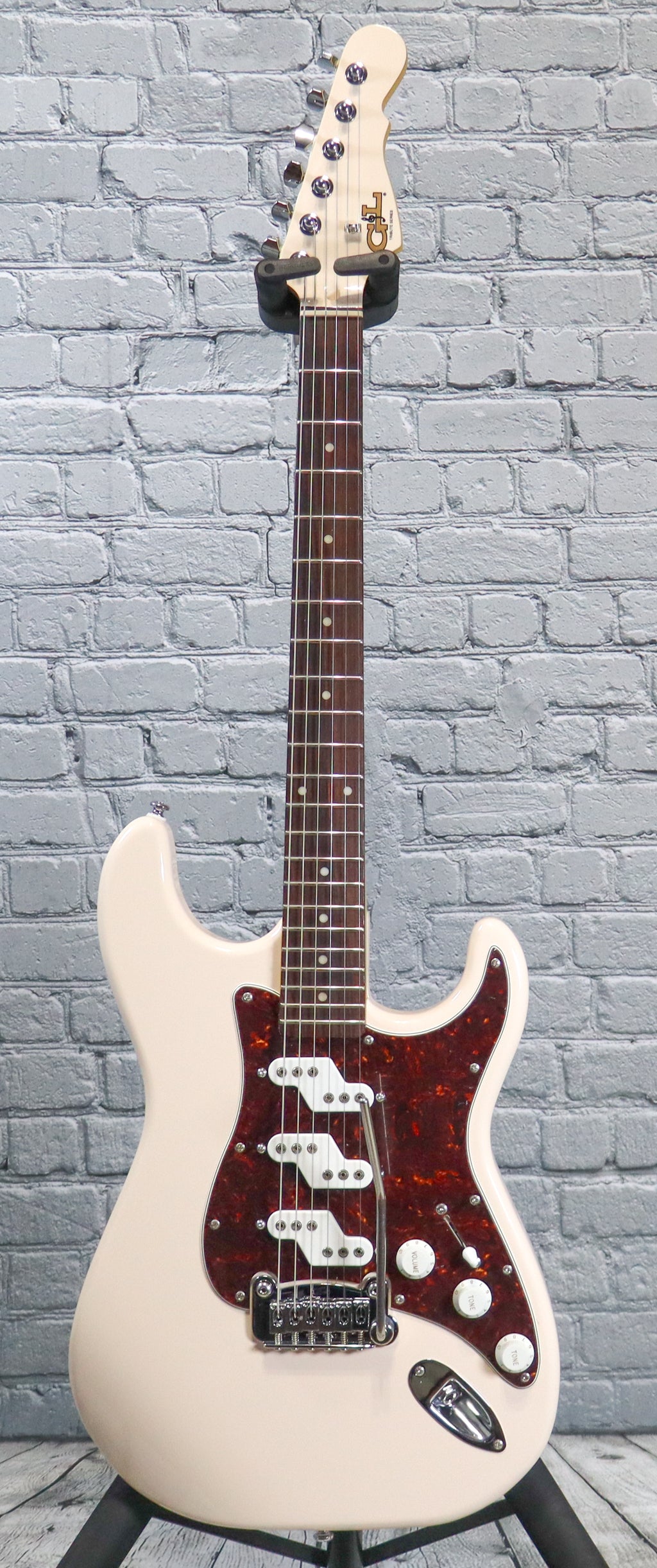 G&L Tribute Comanche Electric Guitar-Olympic White