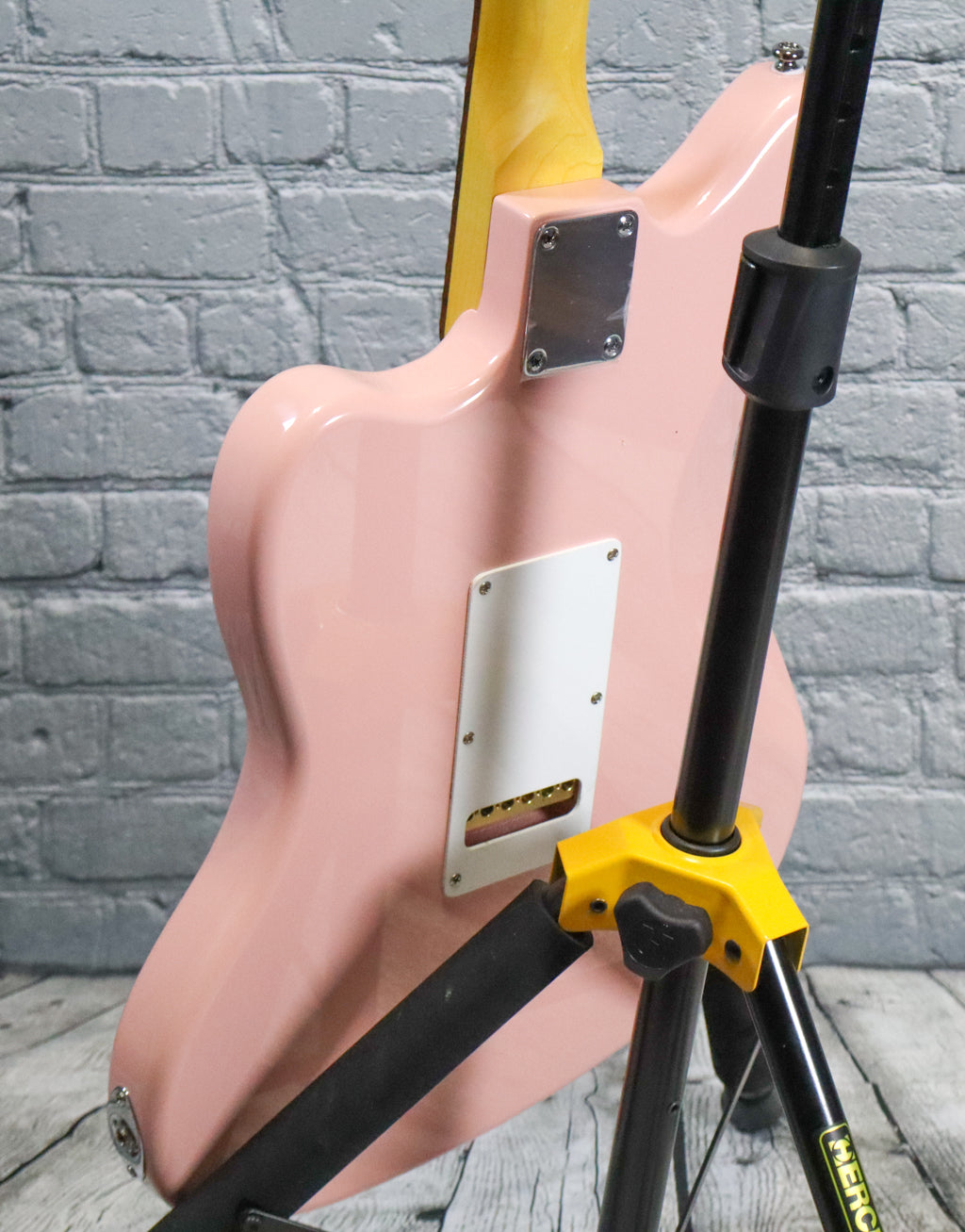 G&L Tribute Doheny Electric Guitar-Shell Pink