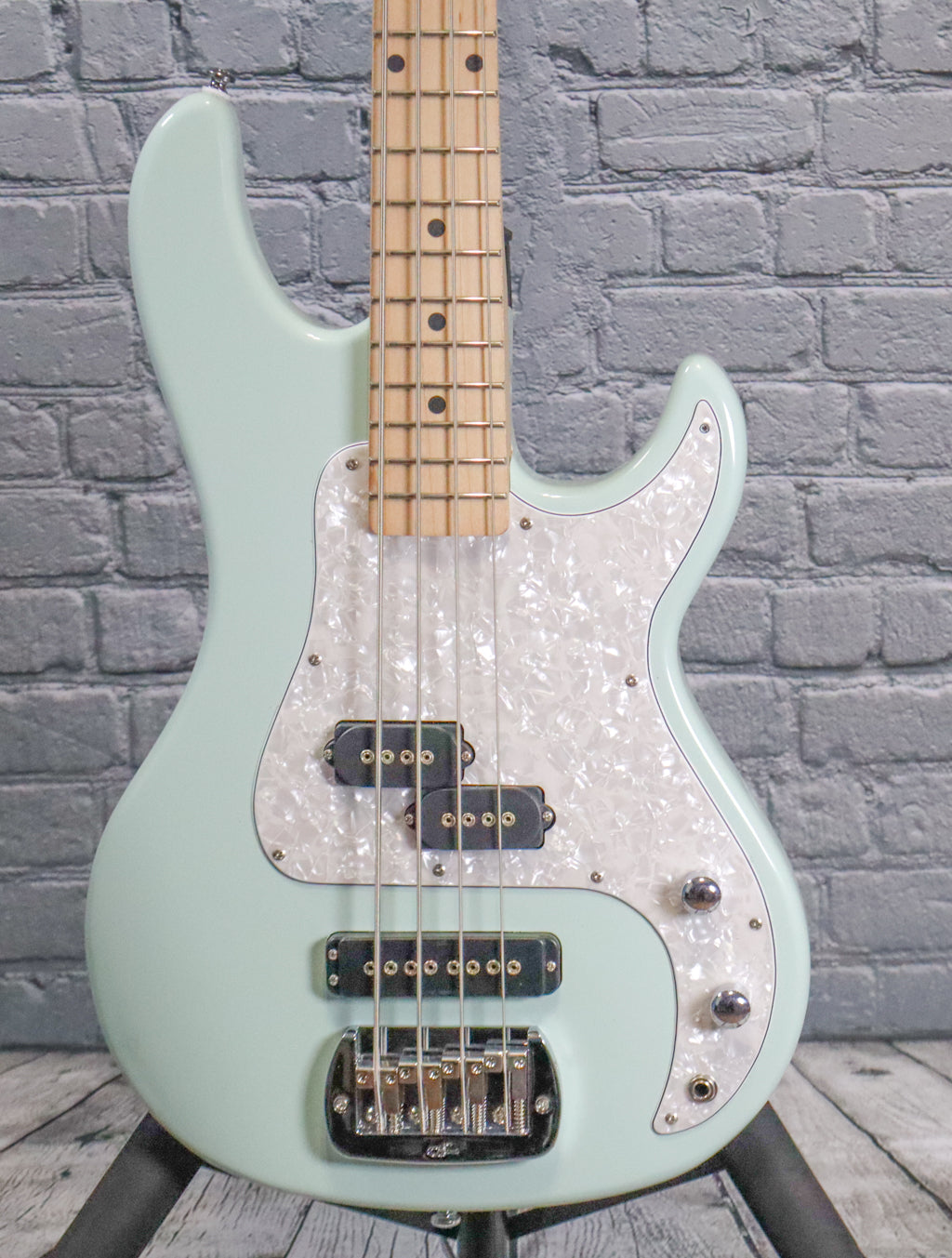 G&L Tribute SB-2 Bass Guitar-Surf Green