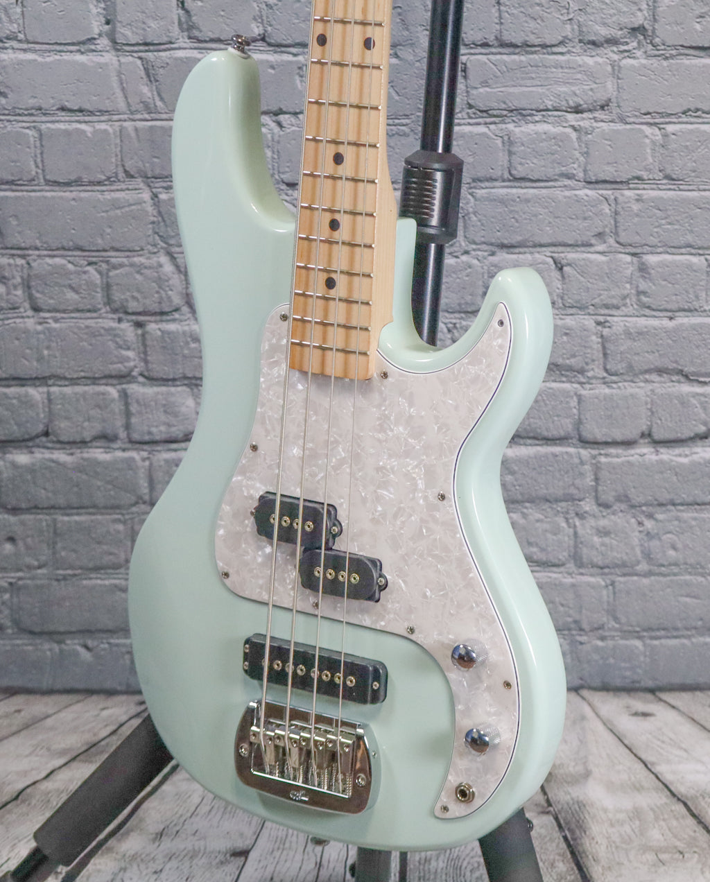 G&L Tribute SB-2 Bass Guitar-Surf Green