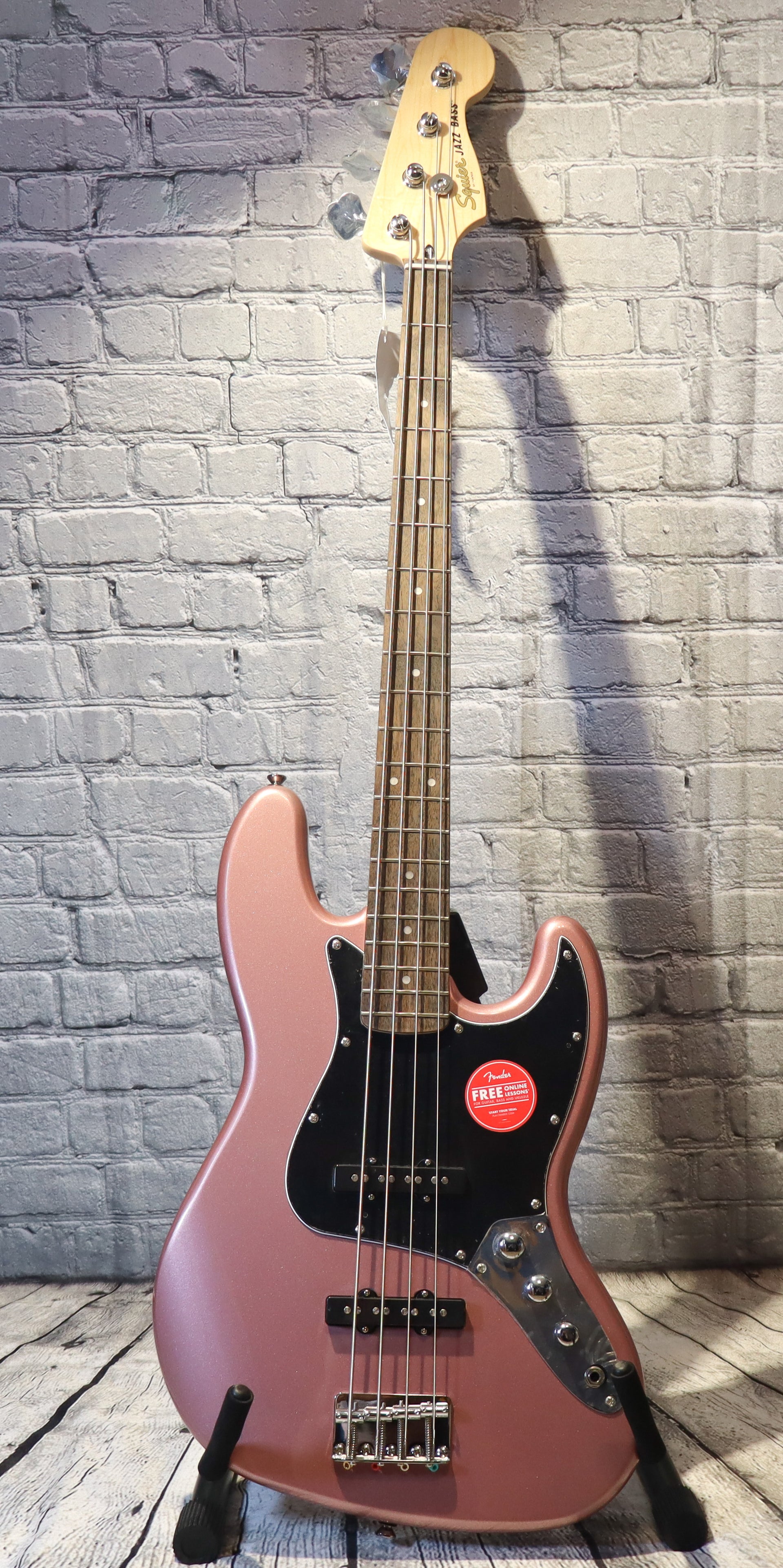 Squier Affinity Jazz Bass-Burgundy Mist