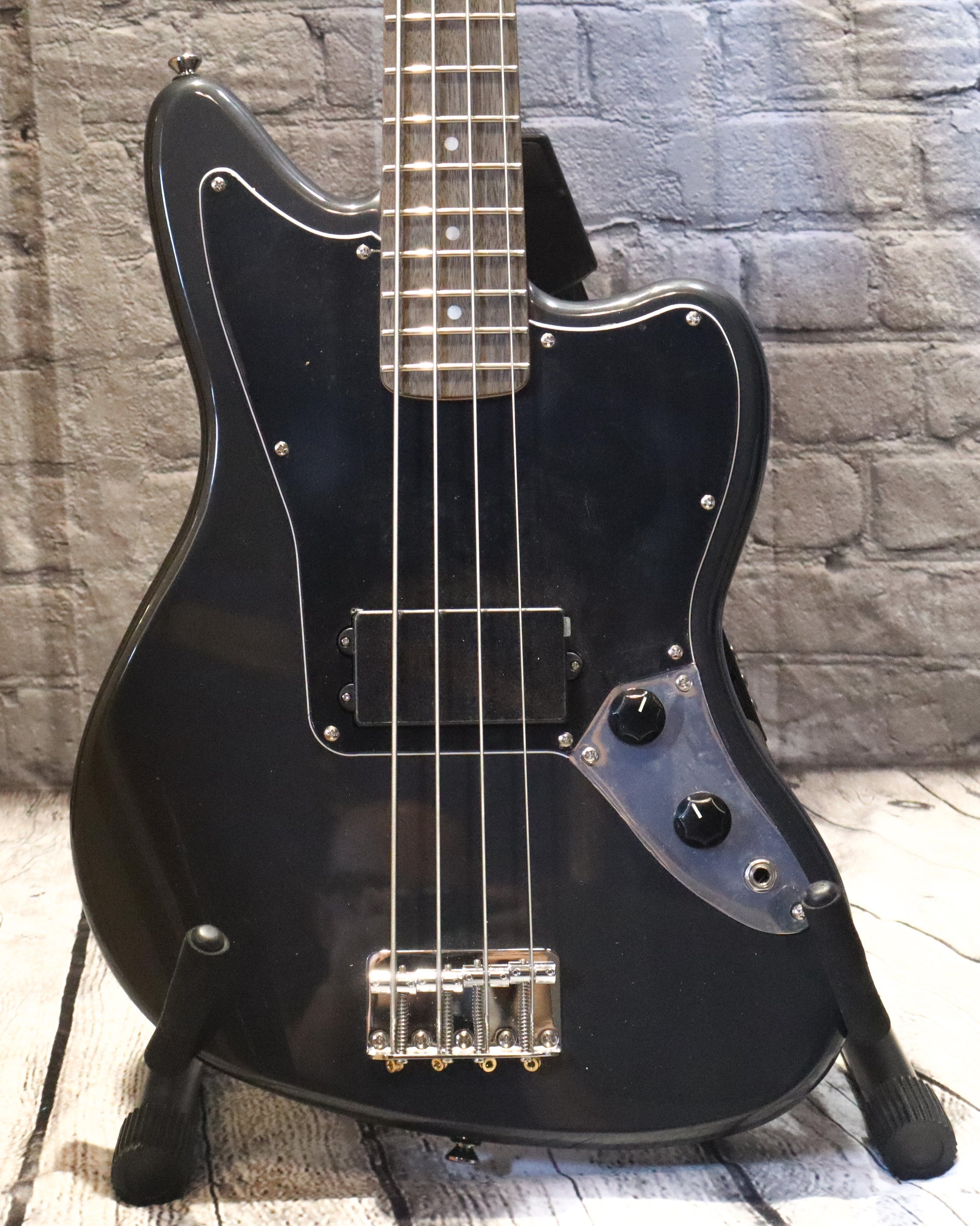 Squier Affinity Jaguar Bass-Charcoal Frost Metallic