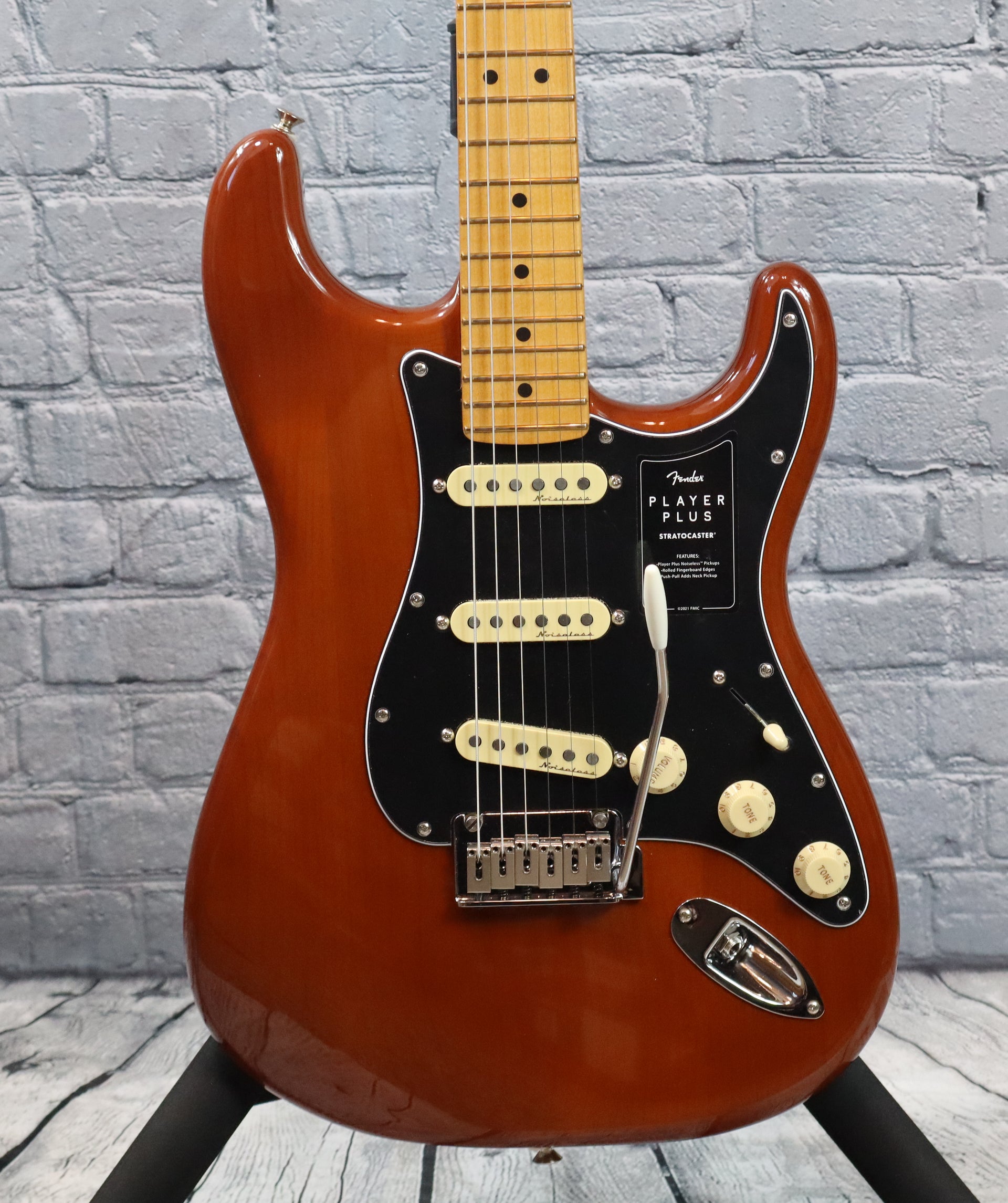 Fender Limited Edition Player Plus Stratocaster-Mocha