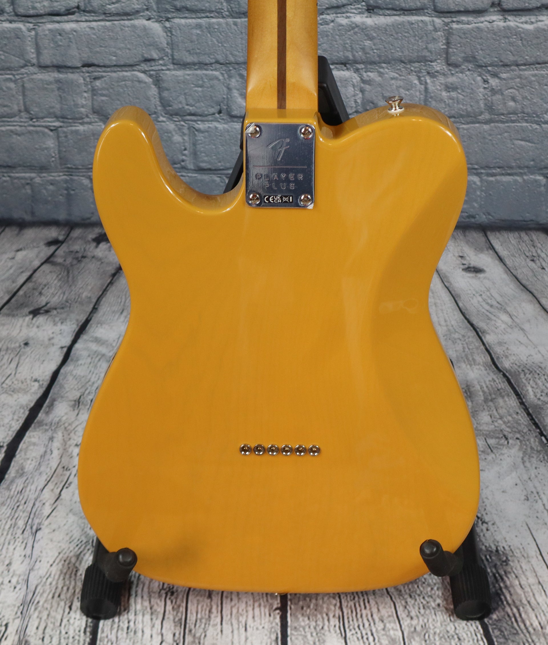 Fender Player Plus Nashville Telecaster-Butterscotch Blonde