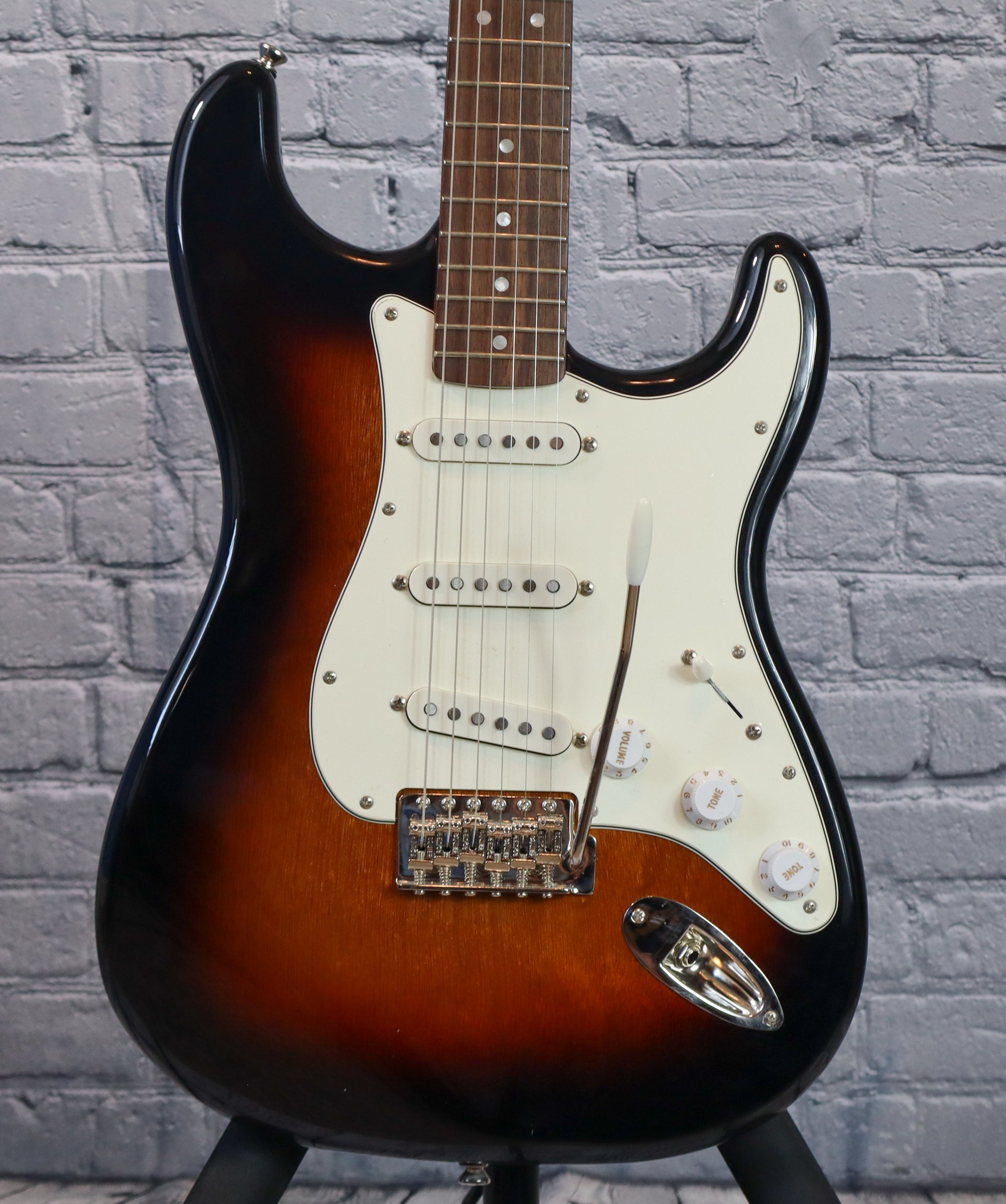 Squier Classic Vibe 60s Stratocaster-3 Tone Sunburst