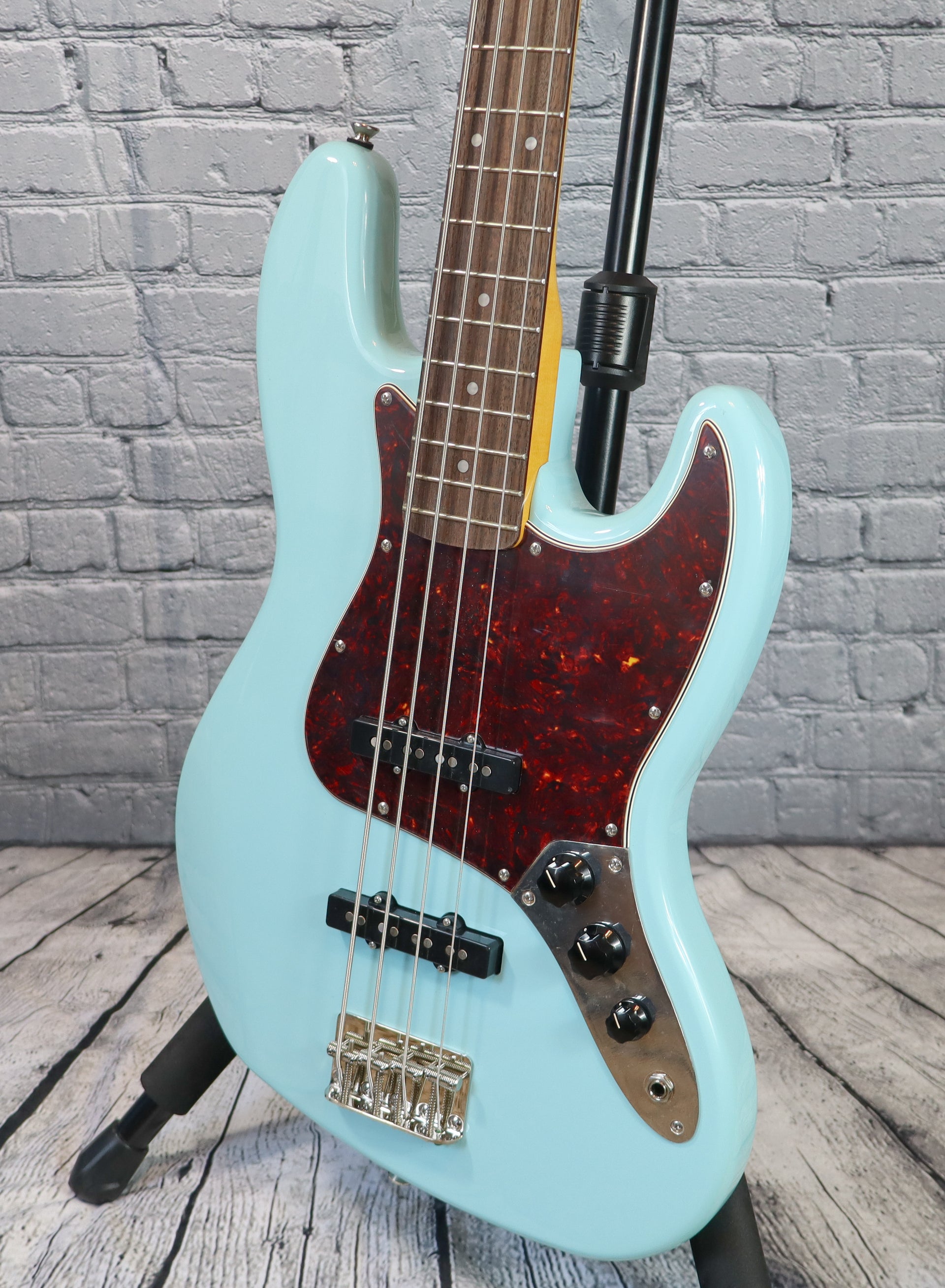 Squier Classic Vibe 60s Jazz Bass-Daphne Blue