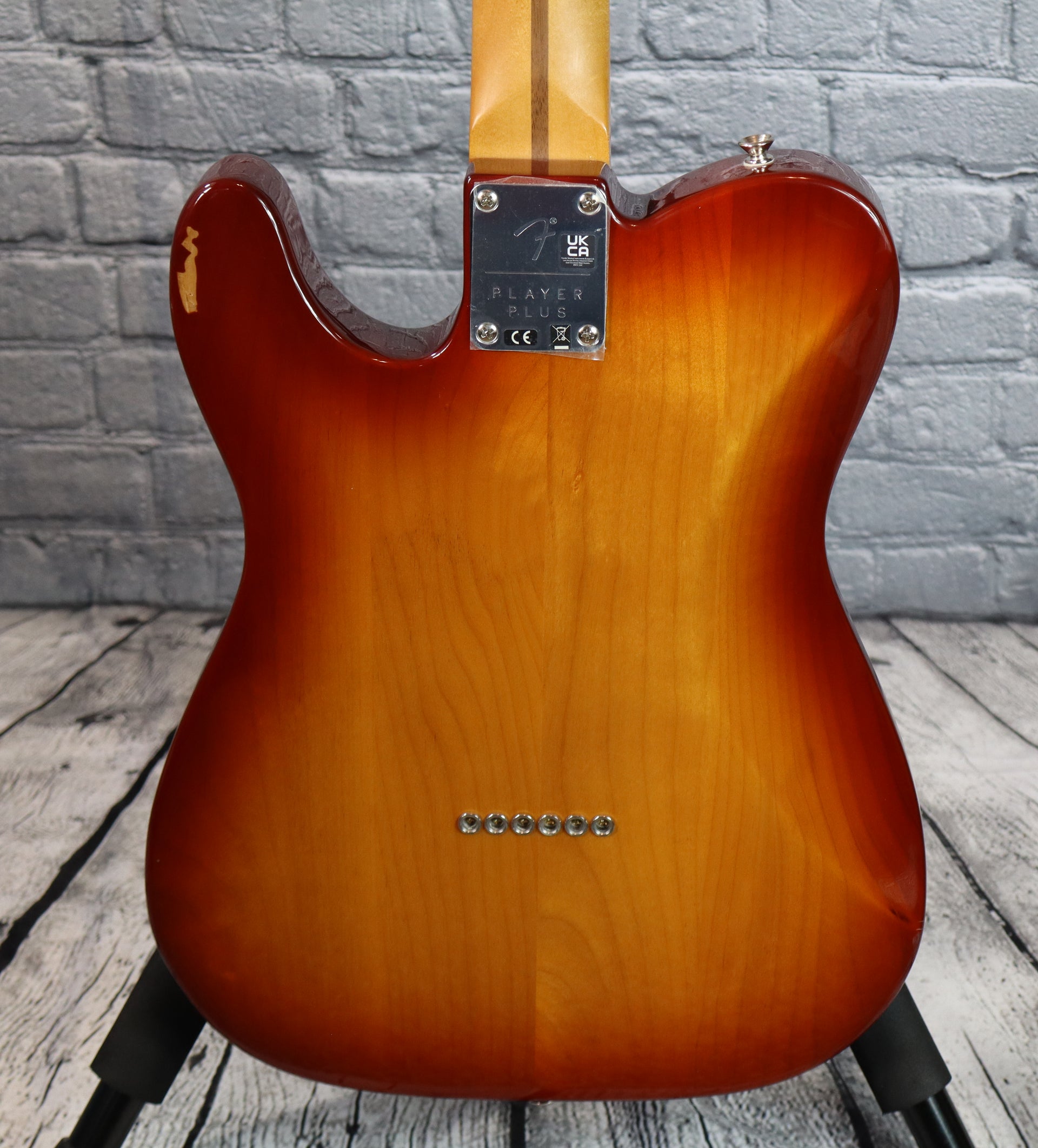 Fender Player Plus Nashville Telecaster-Sienna Sunburst