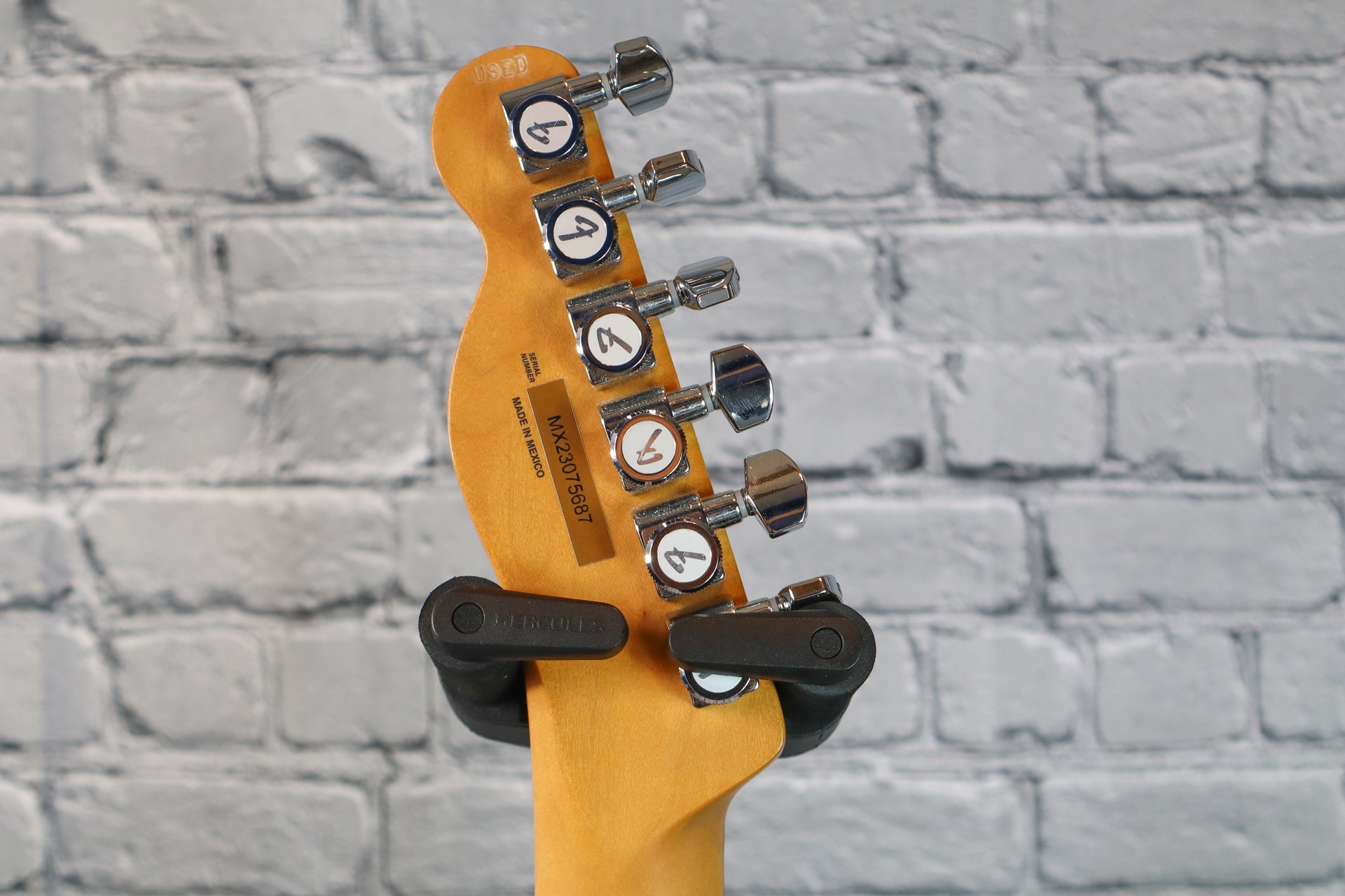 Fender Player Plus Nashville Telecaster-Sienna Sunburst