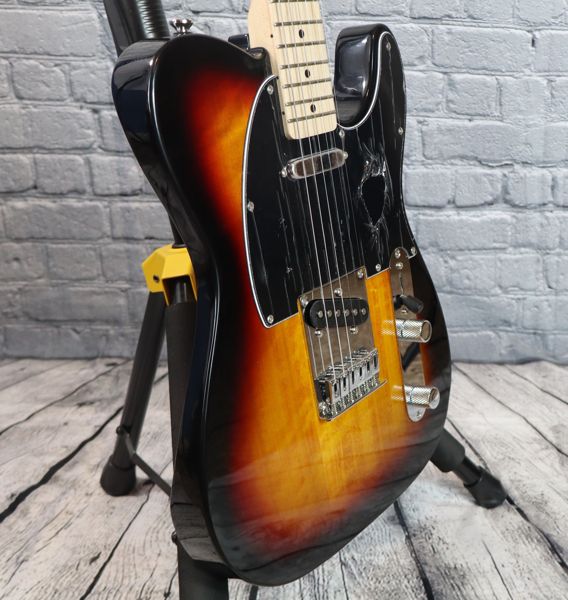 Squier Affinity Telecaster-3 Tone Sunburst