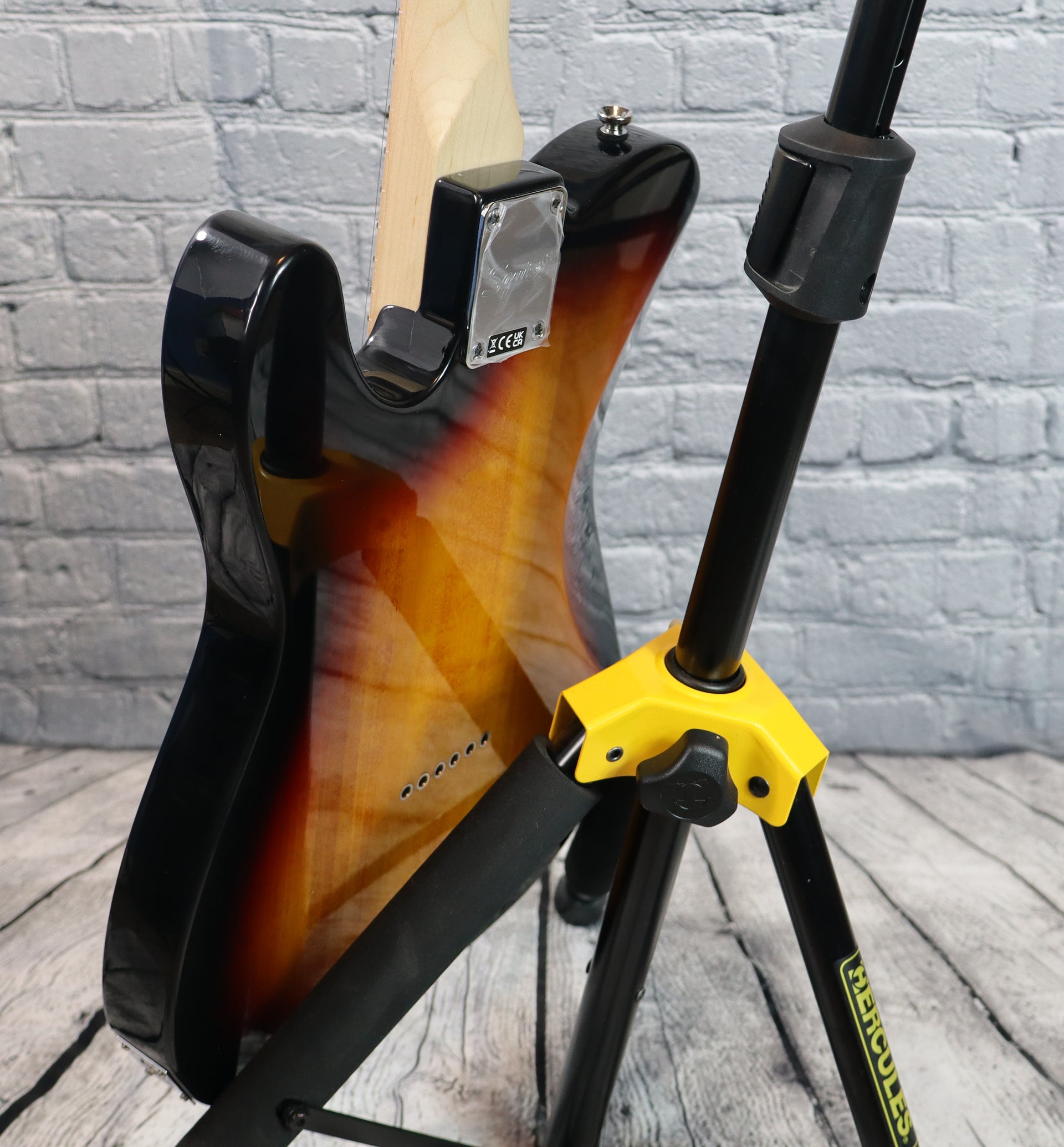Squier Affinity Telecaster-3 Tone Sunburst