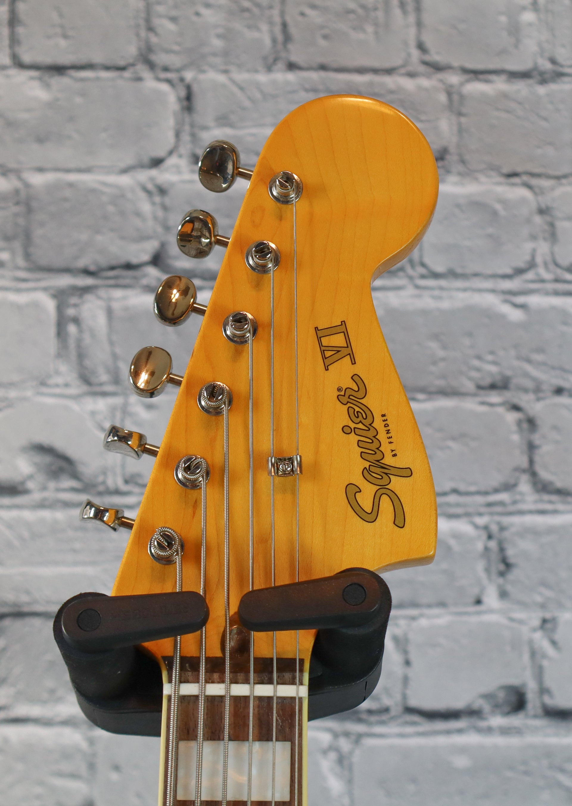 Squier Classic Vibe Bass VI-Black