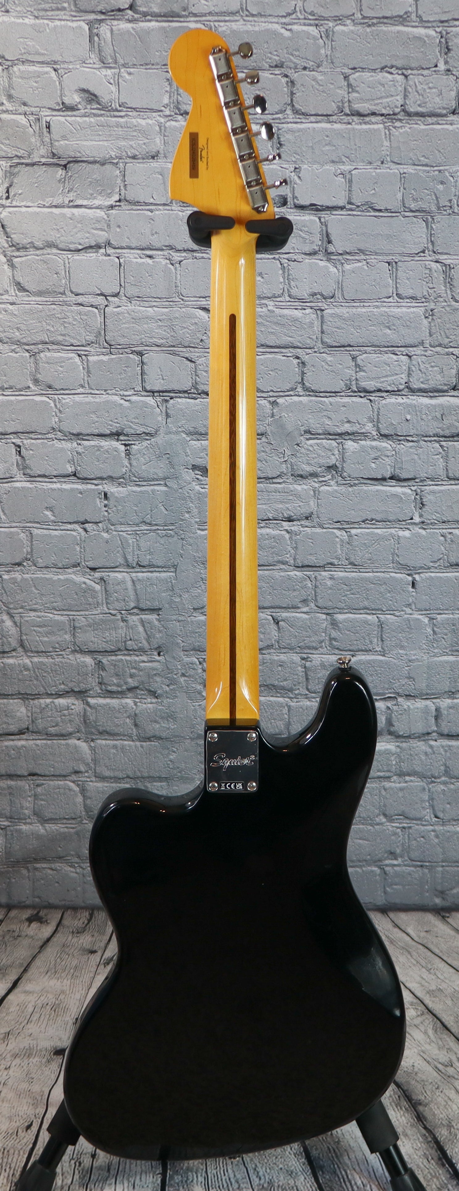 Squier Classic Vibe Bass VI-Black
