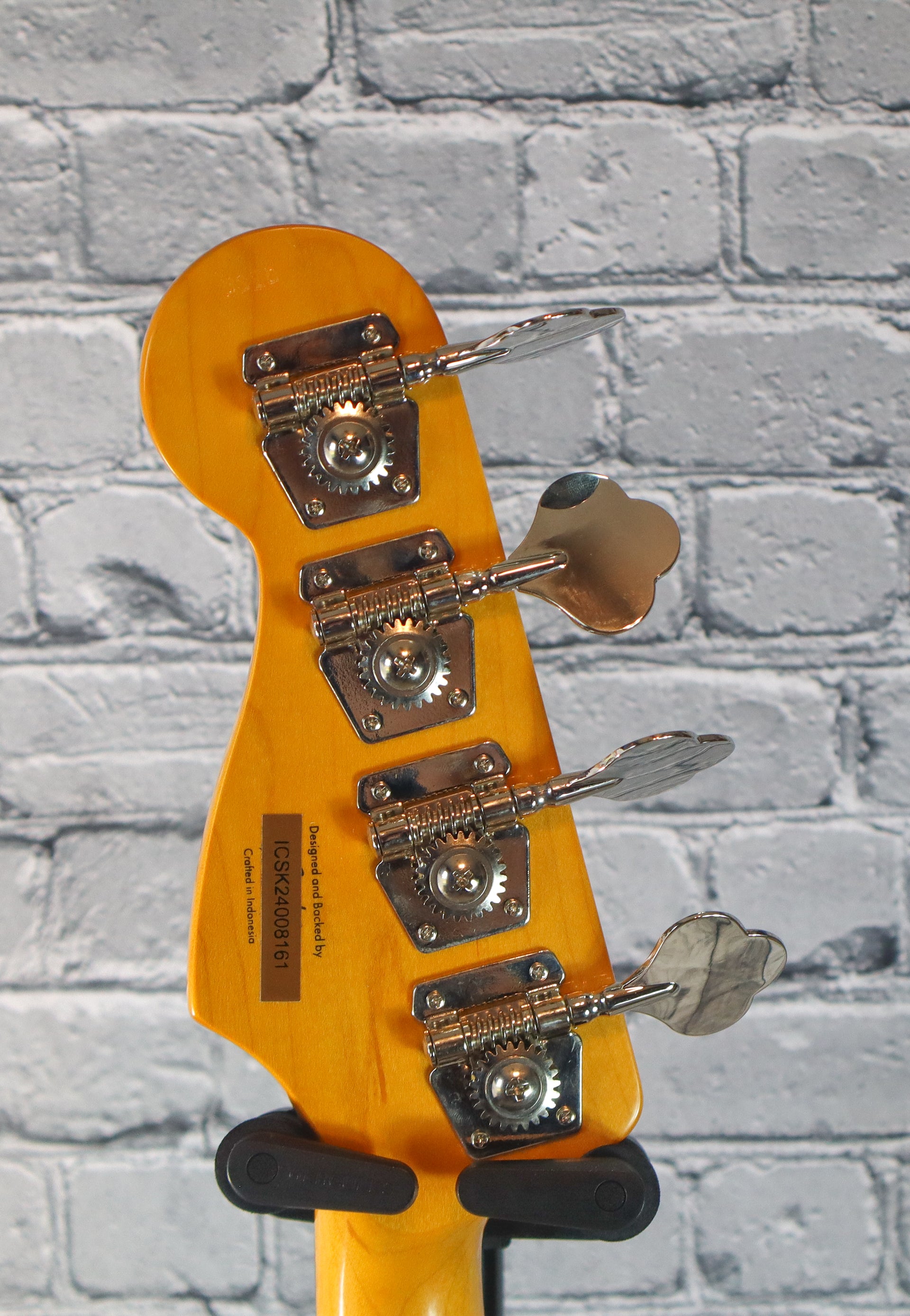 Squier Classic Vibe 70s Jazz Bass-3 Tone Sunburst