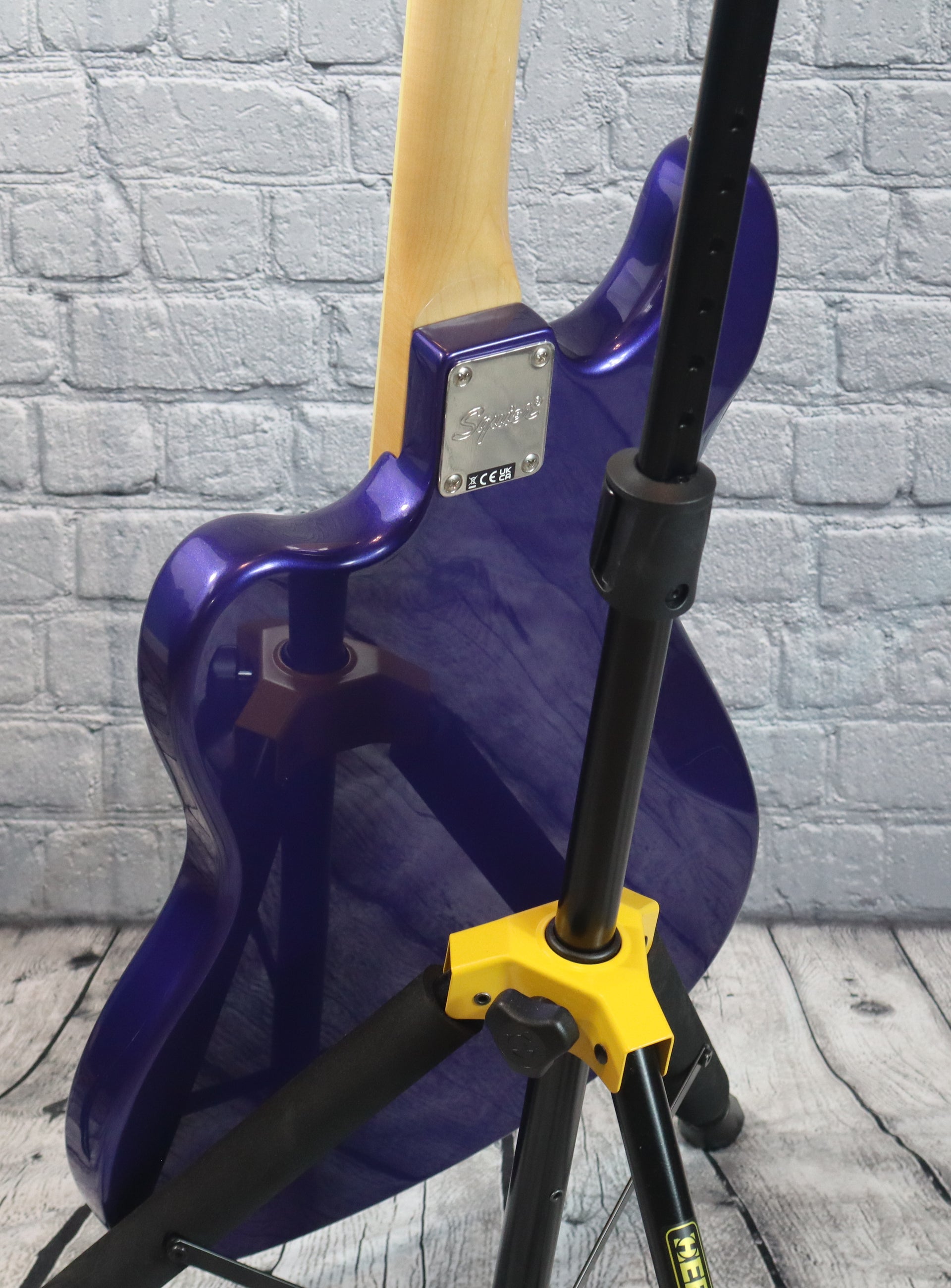 Squier FSR Classic Vibe Bass VI-Purple Metallic