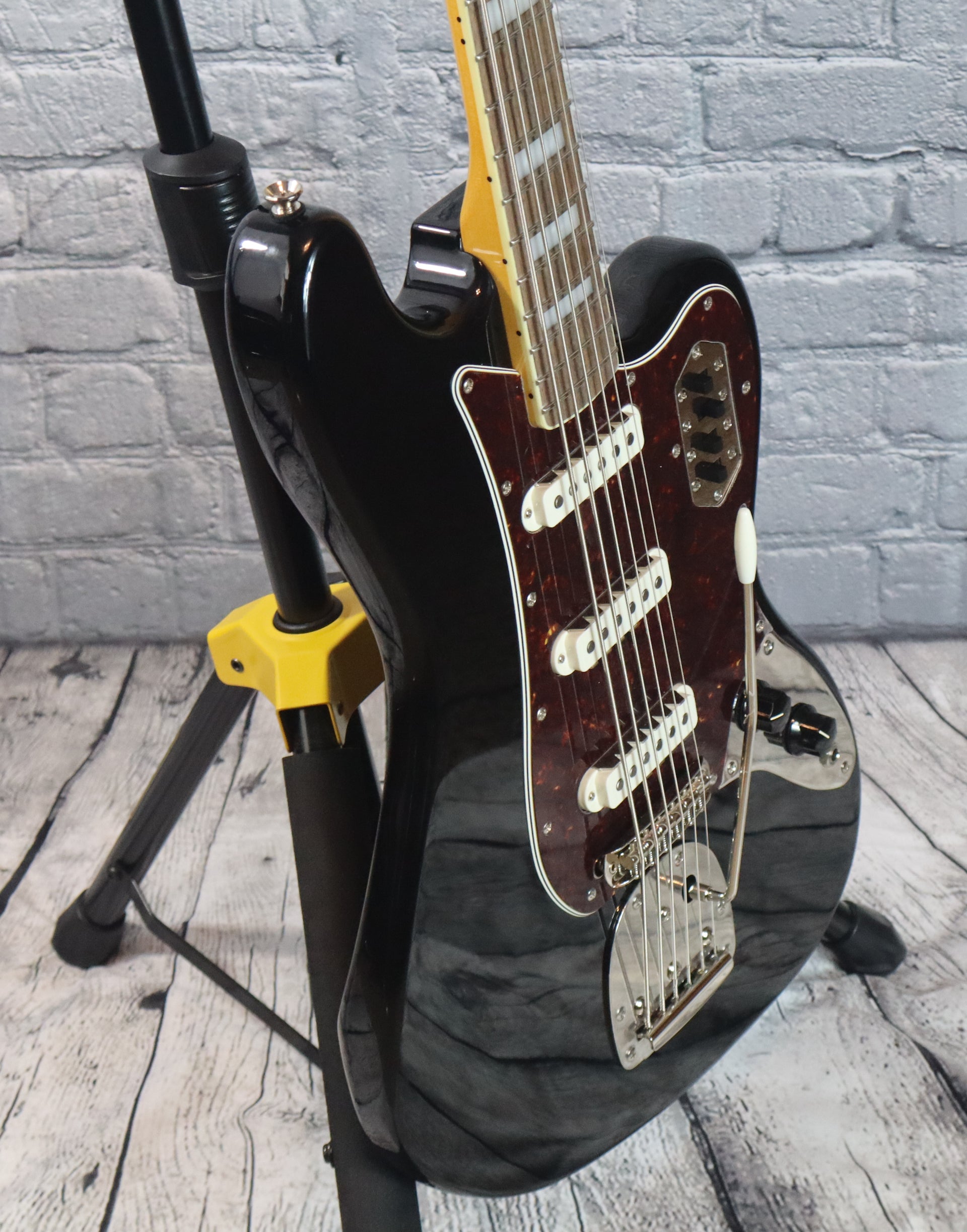 Squier Classic Vibe Bass VI-Black (1599)